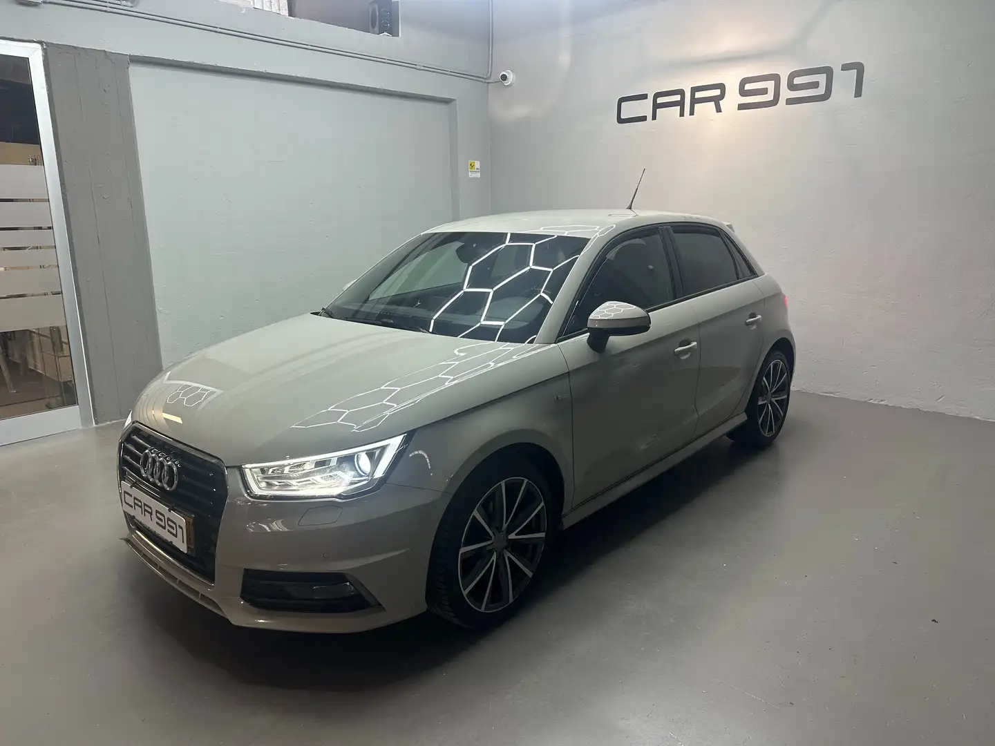 Audi A1 SPB 1.4 TDI S LINE 90 CV NEOPATENTATI NAVI KM CER Beige - 1
