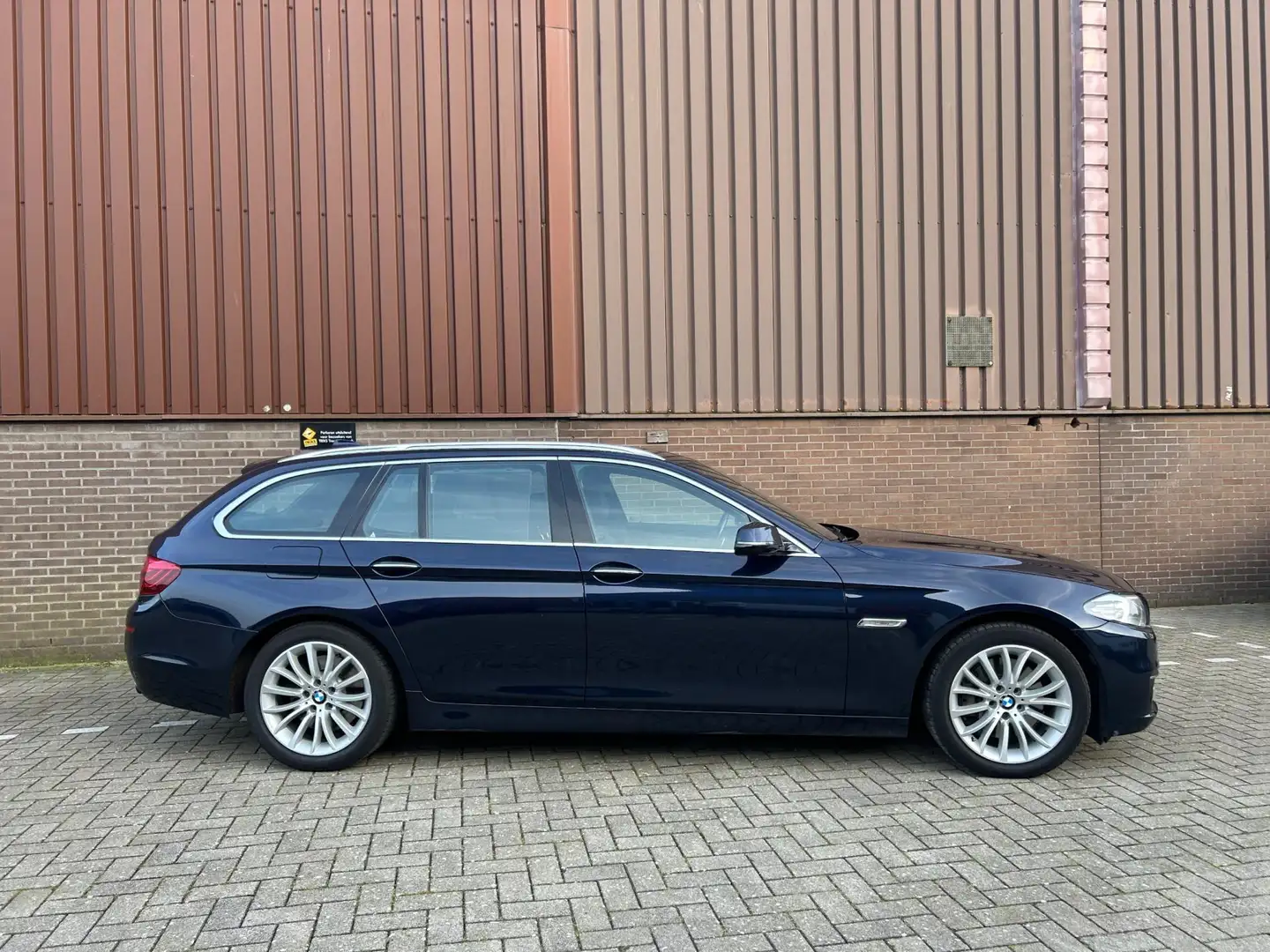 BMW 535 5-serie Touring 535i High Executive Leer Clima Sto Blauw - 2