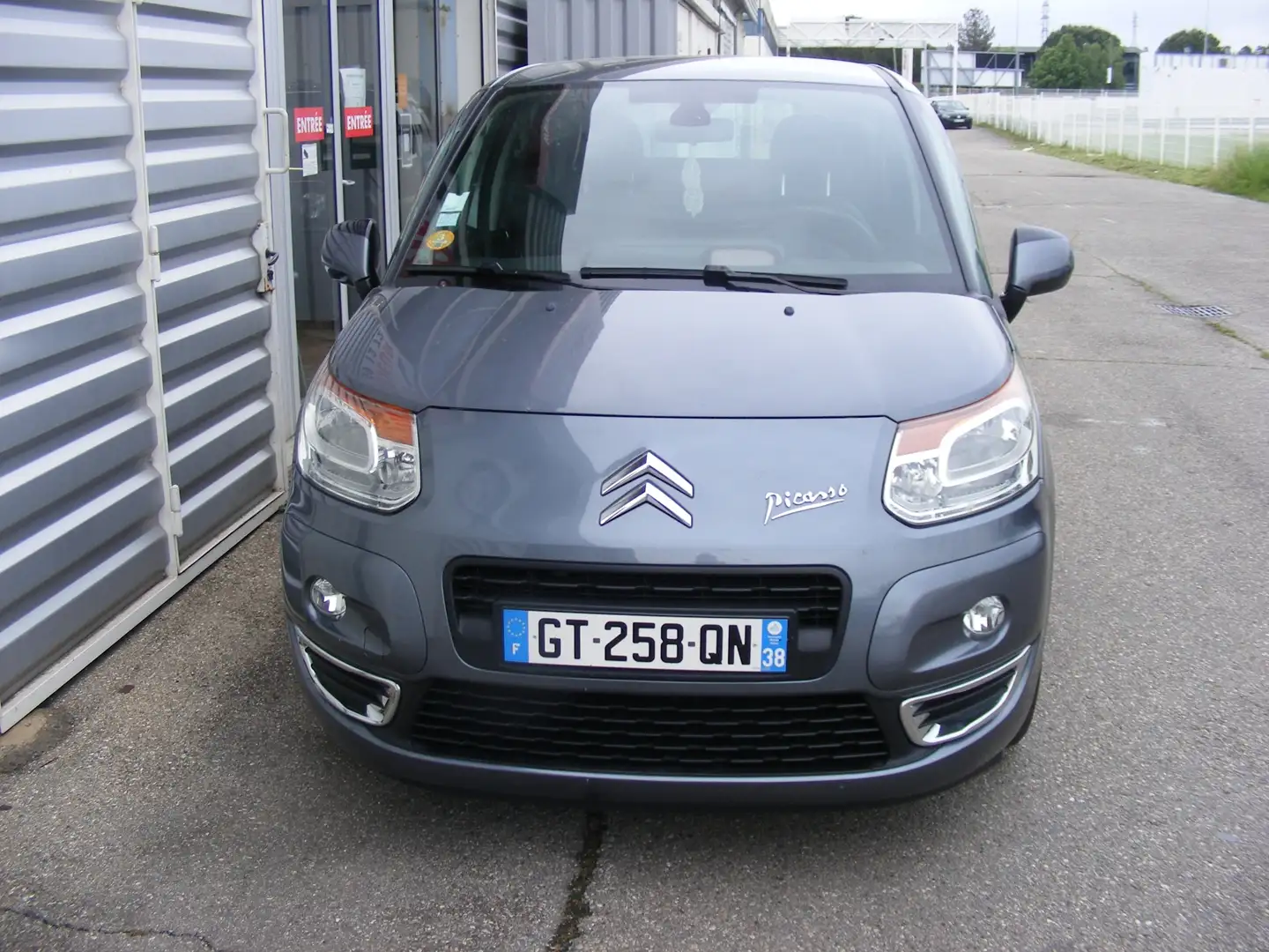 Citroen C3 Picasso 1.6 HDI110 FAP EXCLUSIVE Gris - 2