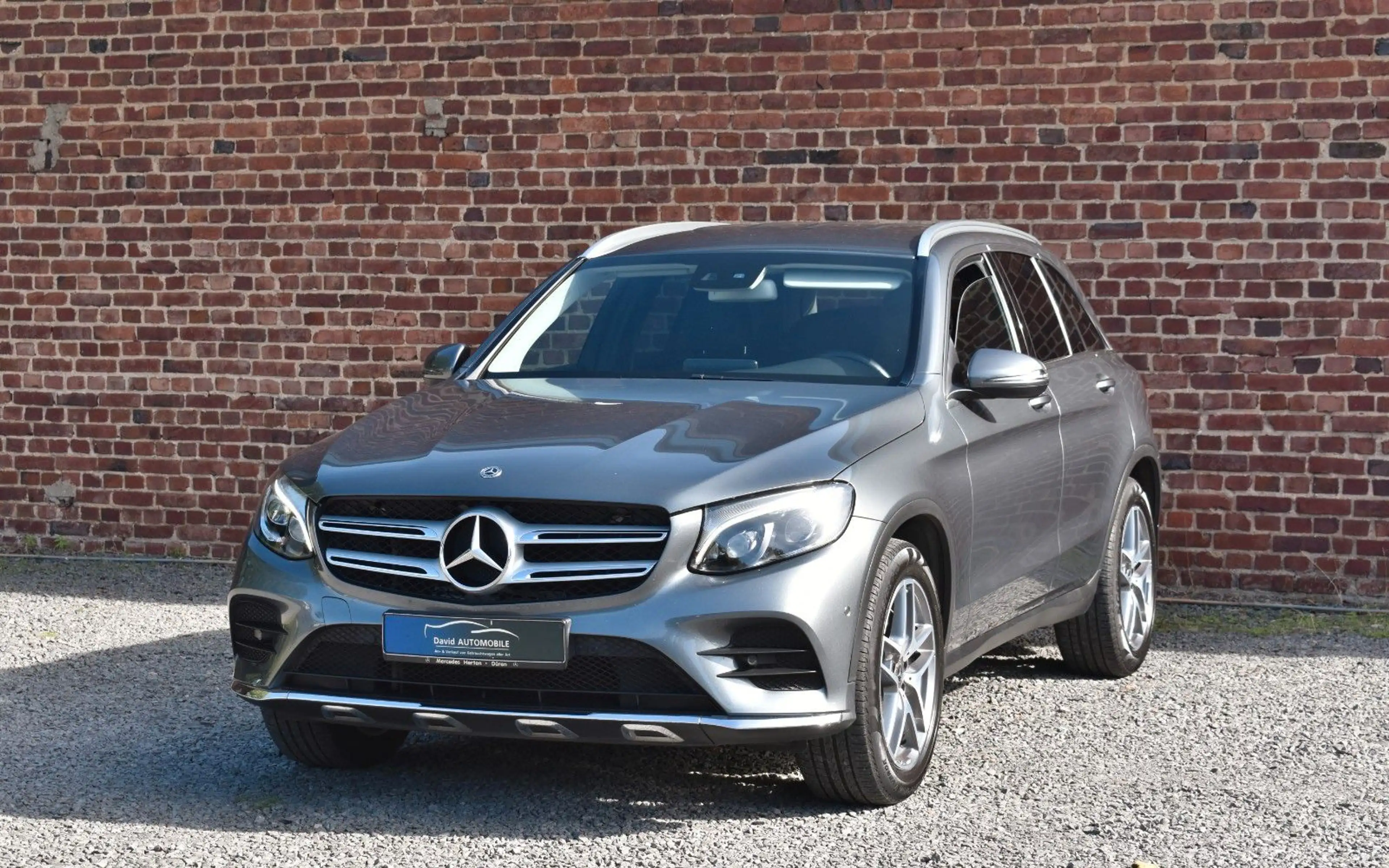 Mercedes-Benz GLC 250 4M AMGLINE AIRMATIC LED ALCANTARA KAMERA