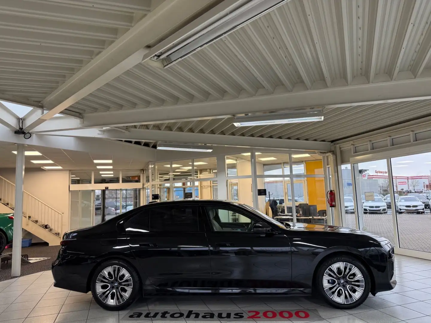 BMW 750 e xDrive M Sportpaket Executive Drive Pro Noir - 2