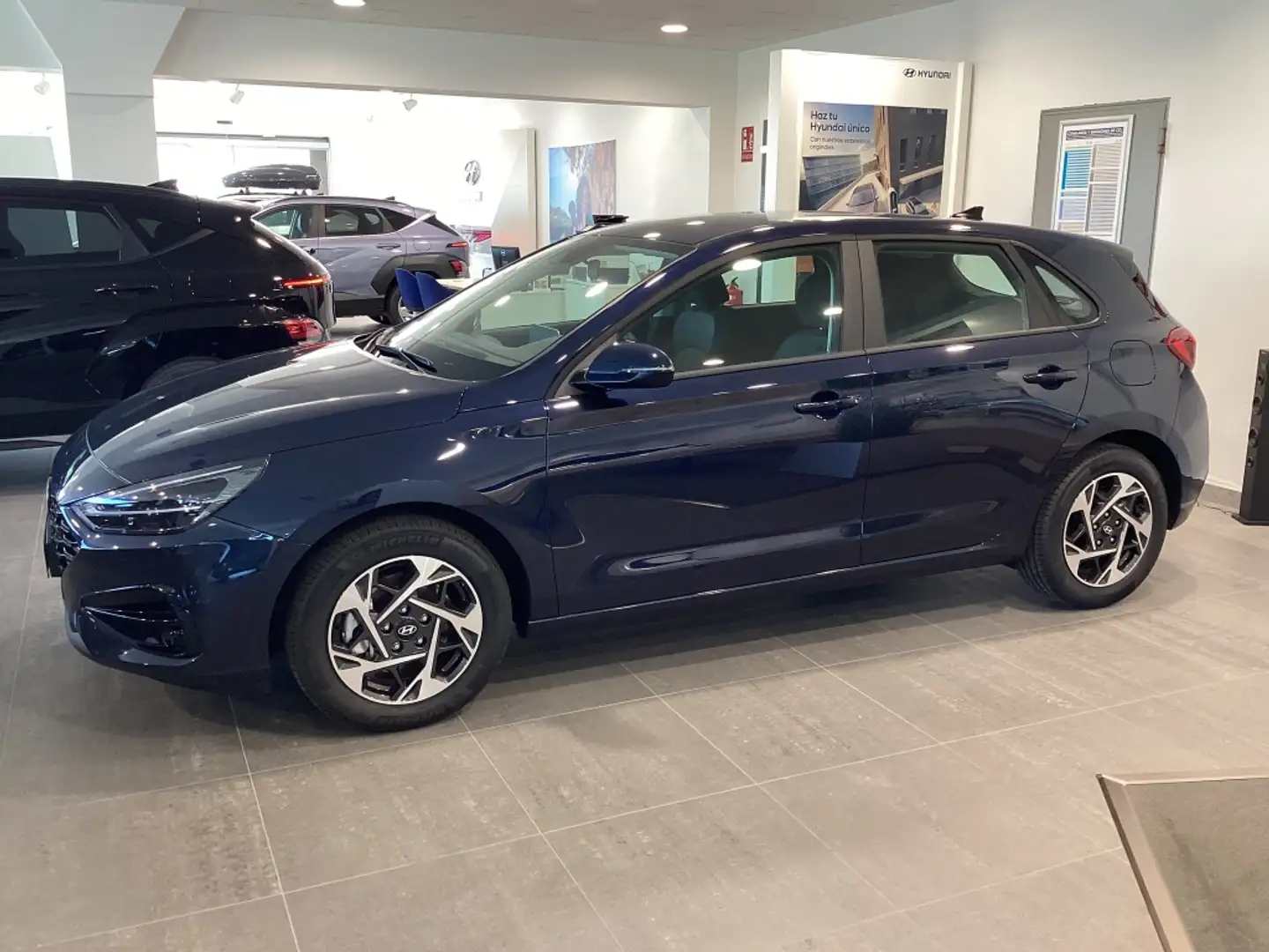 Hyundai i30 1.5 DPI Klass 96 Blauw - 1