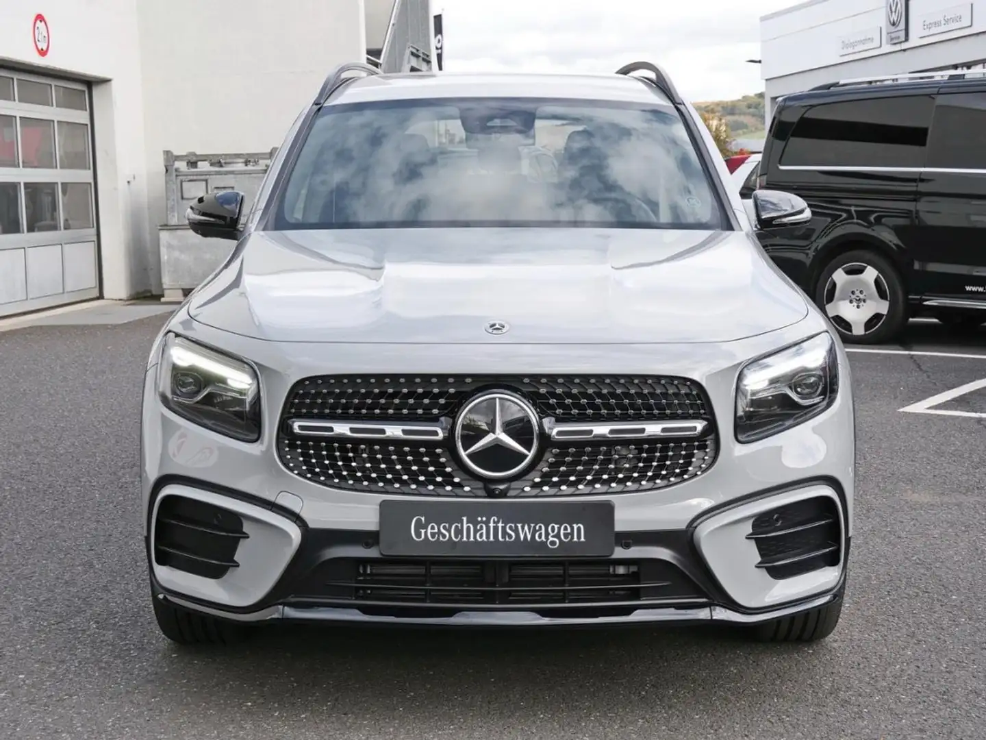 Mercedes-Benz GLB 200 d 4MATIC AMG Night Easy-Pack AHK 360° Grau - 2