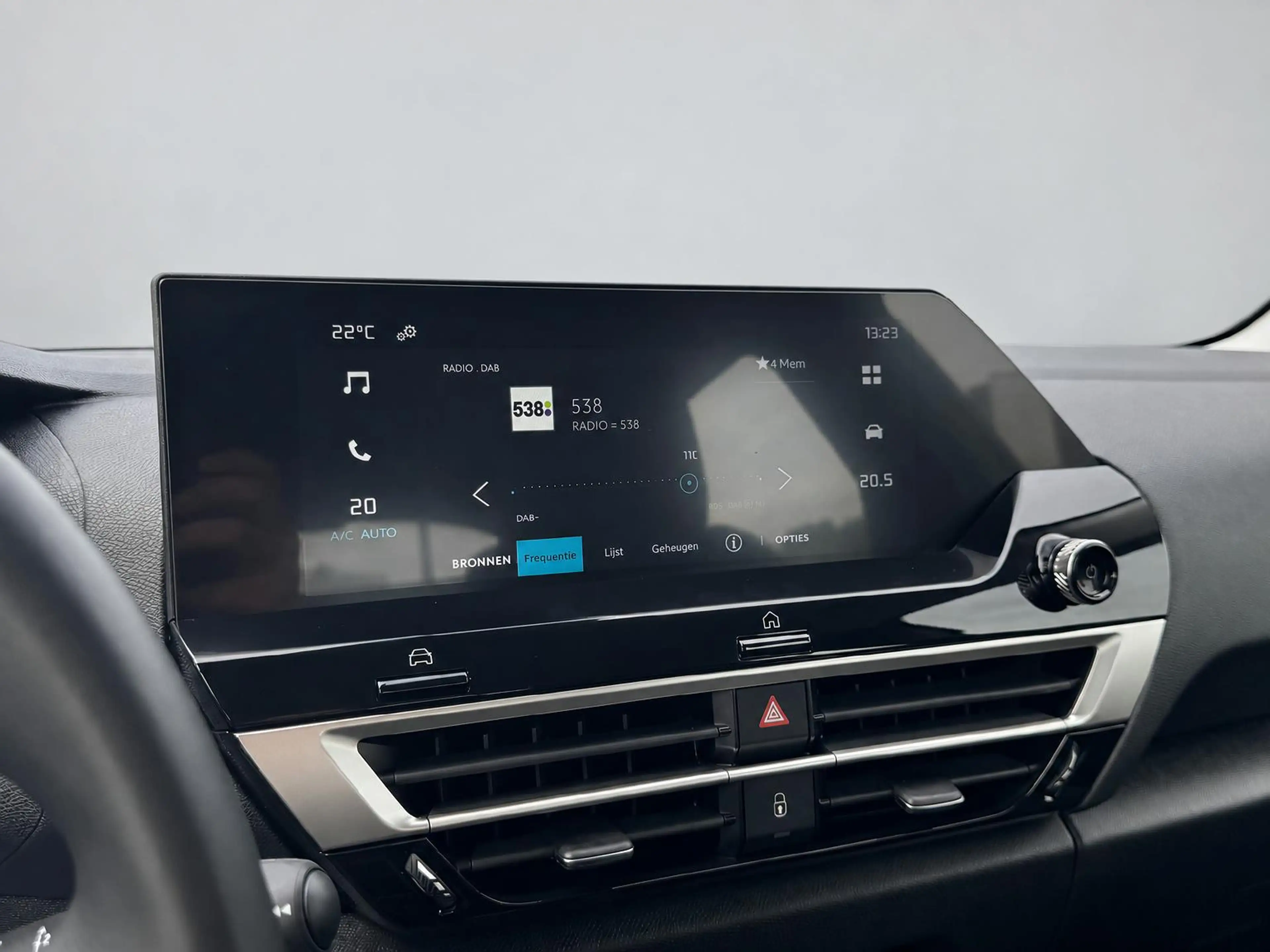 Citroen E-C4 Electric You 50 kWh | Accu 99% | Parkeercamera | Apple Carp — photo 15