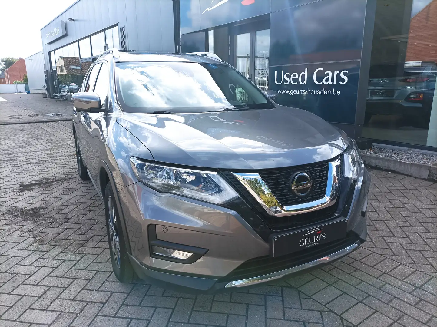 Nissan X-Trail X-Trail 1.7 dCi Xtronic N-TEC 7 plaatser Grijs - 2