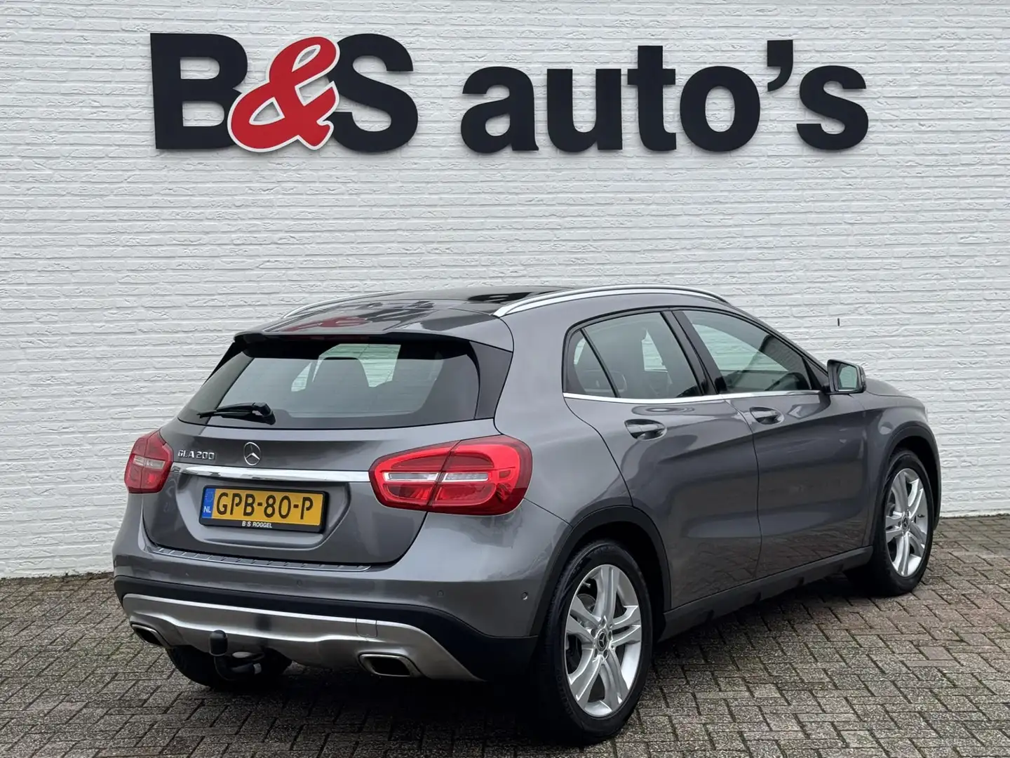 Mercedes-Benz GLA 200 Edition Panoramadak Automaat Cruise Control Trekha Grijs - 2