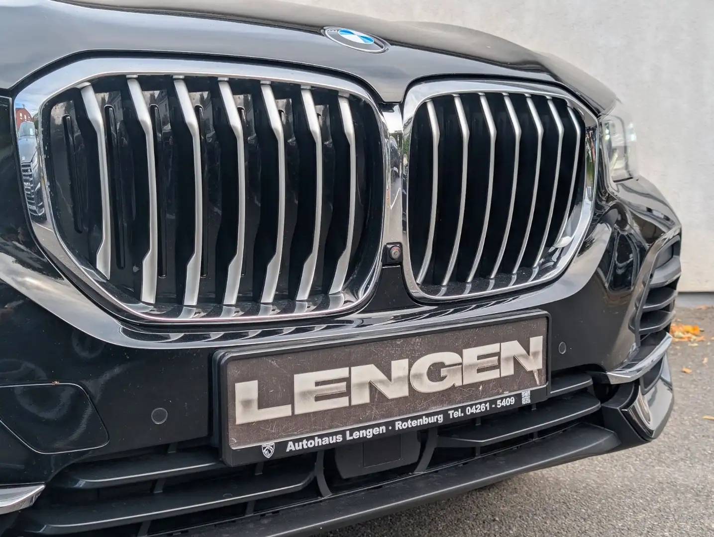 BMW X5 xDrive 30 d Schwarz - 2