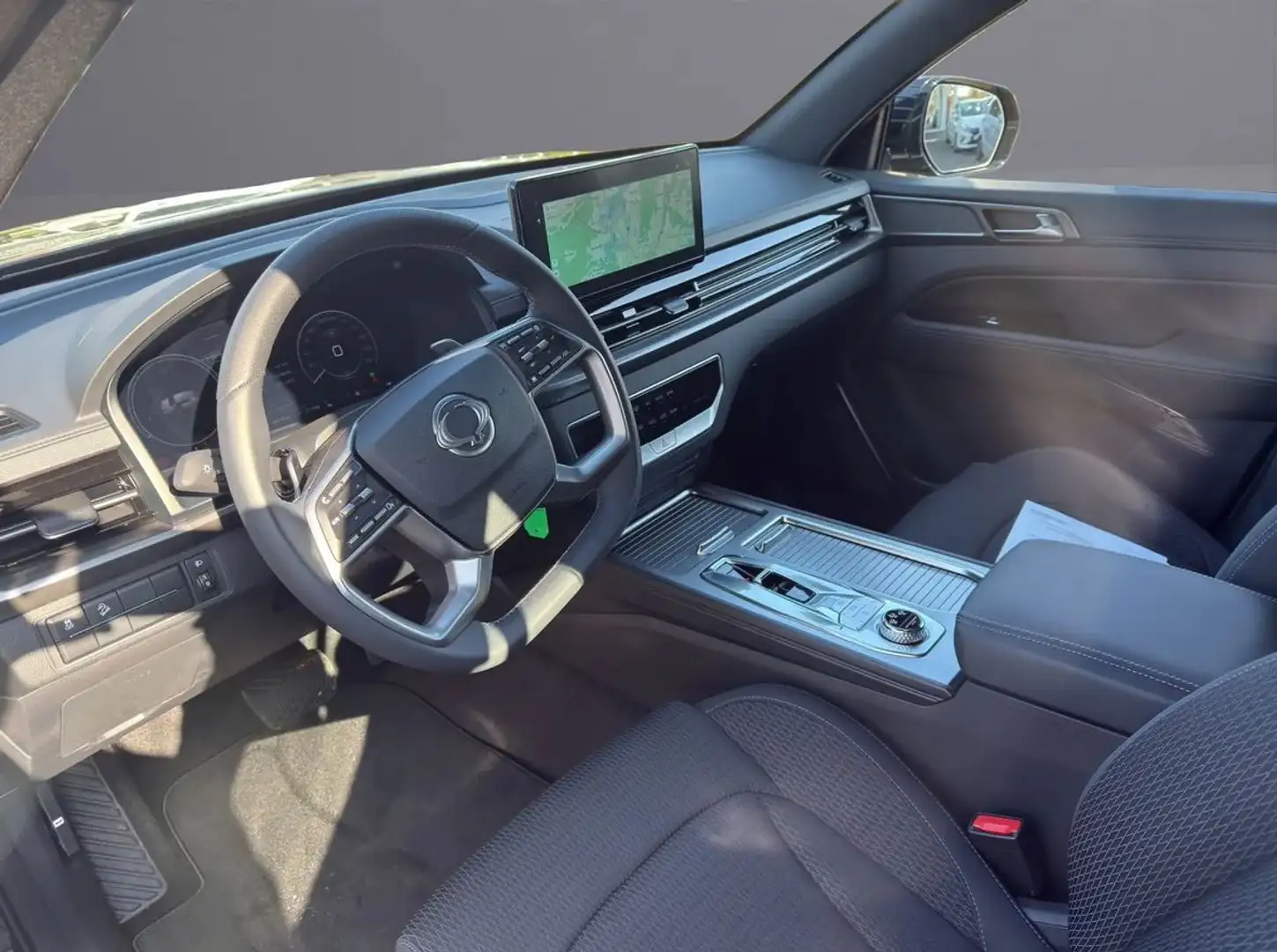 SsangYong Rexton Core 2.2 e-XDi AT AWD *RFK/Navi/PDC/LED* Weiß - 2