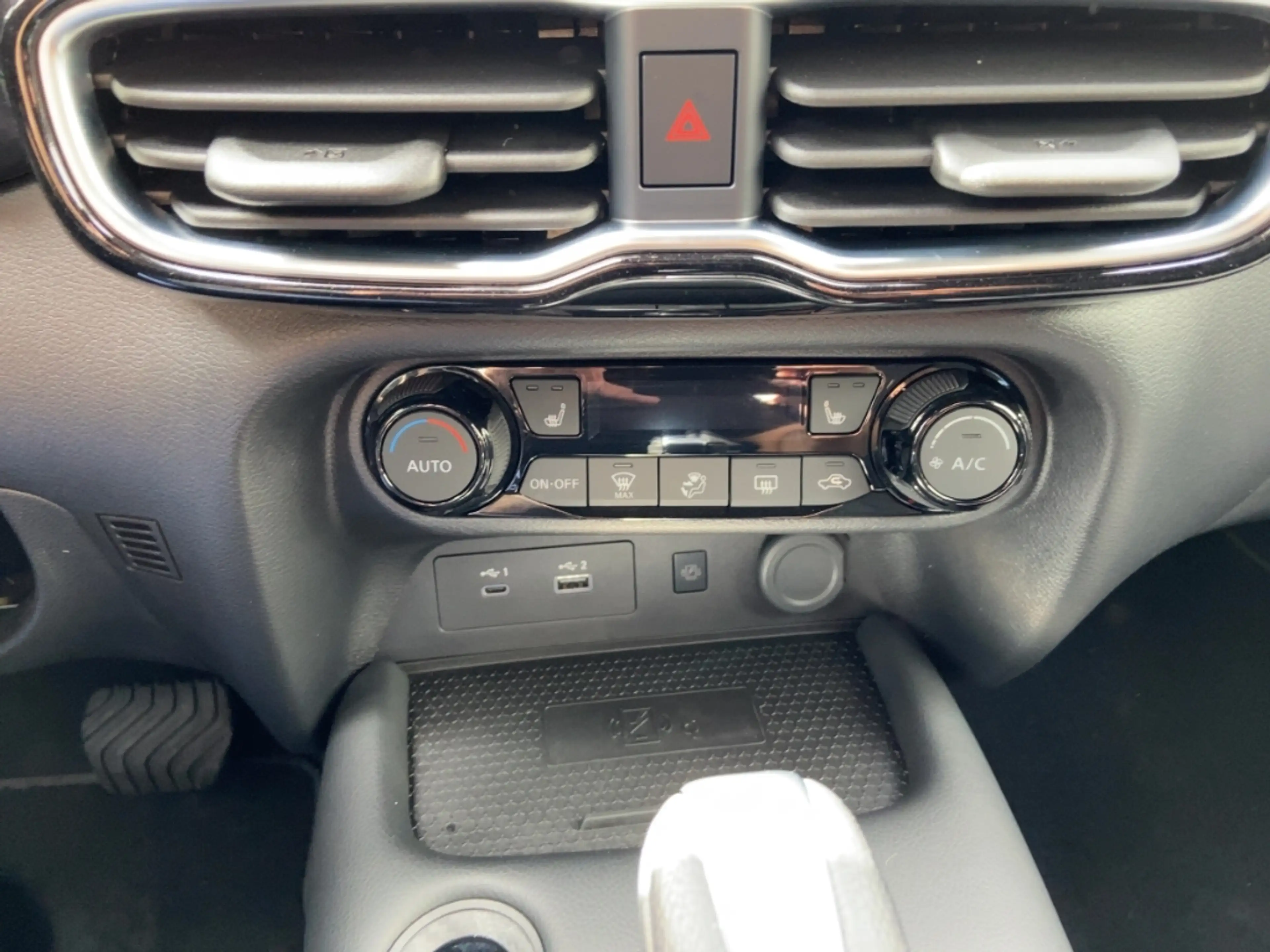 Nissan Juke TEKNA 114PS Automatik Winter/360°/Carplay/Navi — photo 15