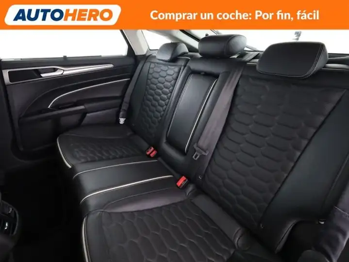 Ford Mondeo 2018, foto 15