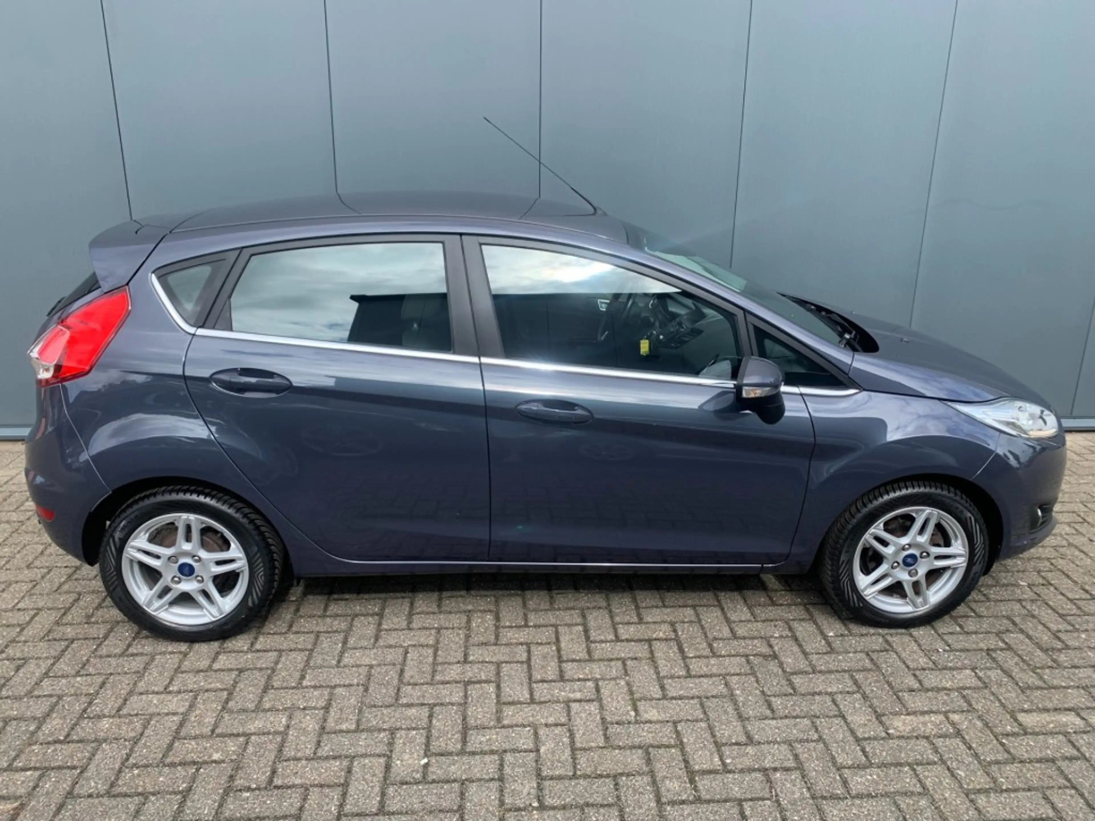 Ford Fiesta 1.0 EcoBoost Titanium met nw. distributie! — photo 4