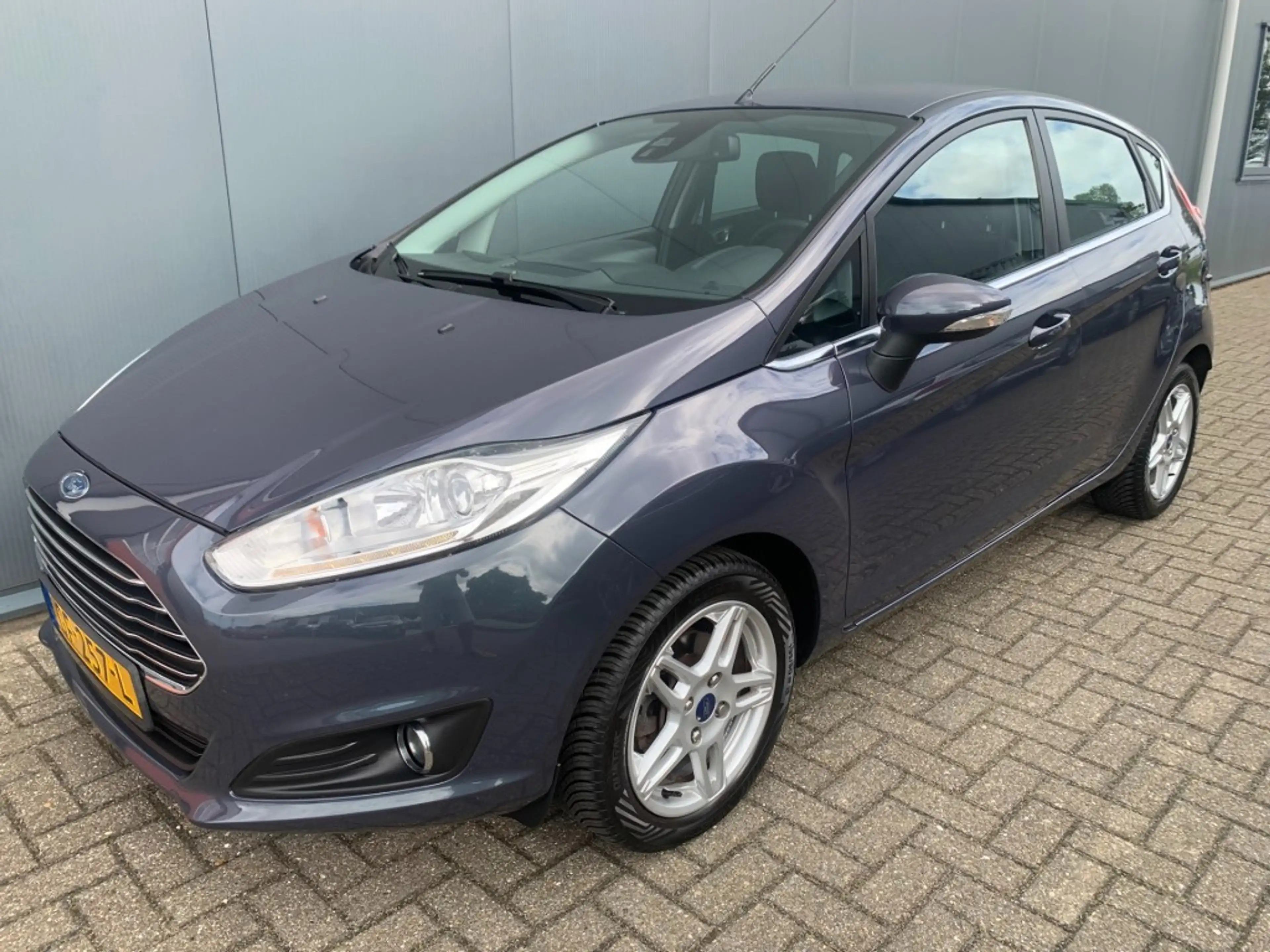 Ford Fiesta 1.0 EcoBoost Titanium met nw. distributie! — photo 2