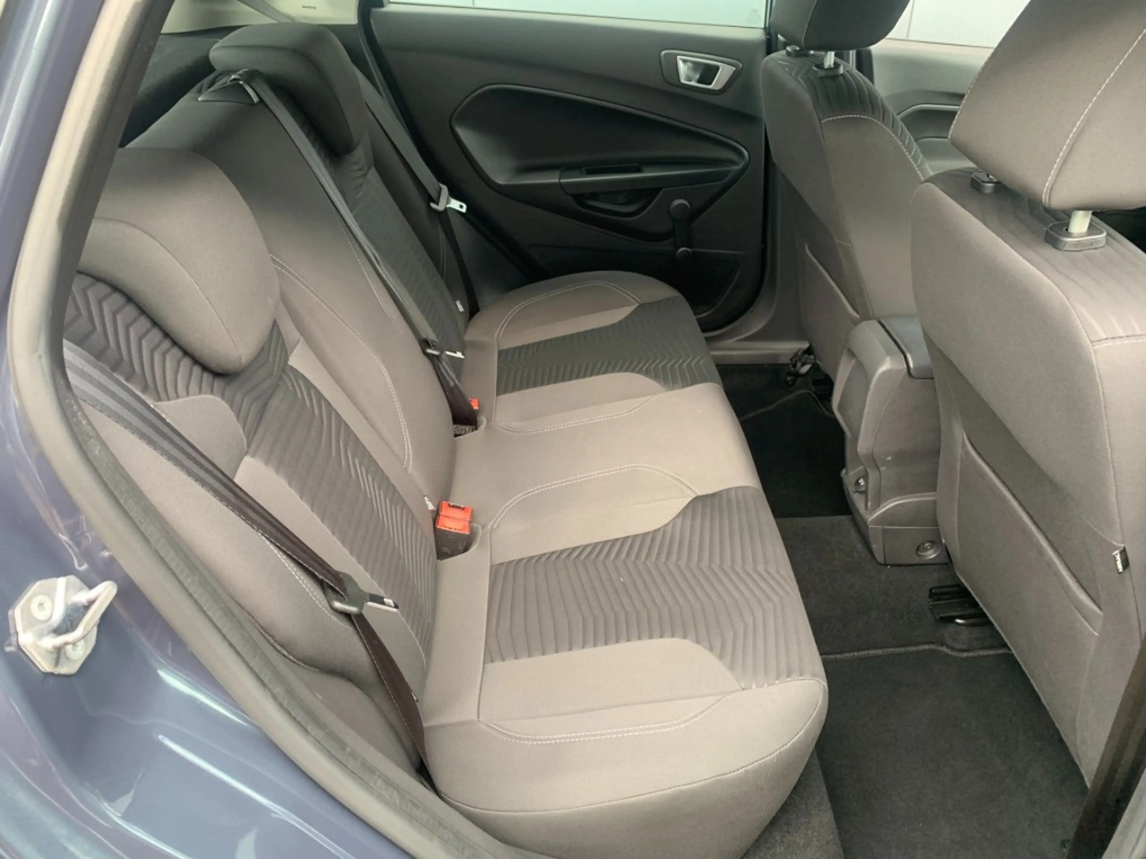 Ford Fiesta 1.0 EcoBoost Titanium met nw. distributie! — photo 13
