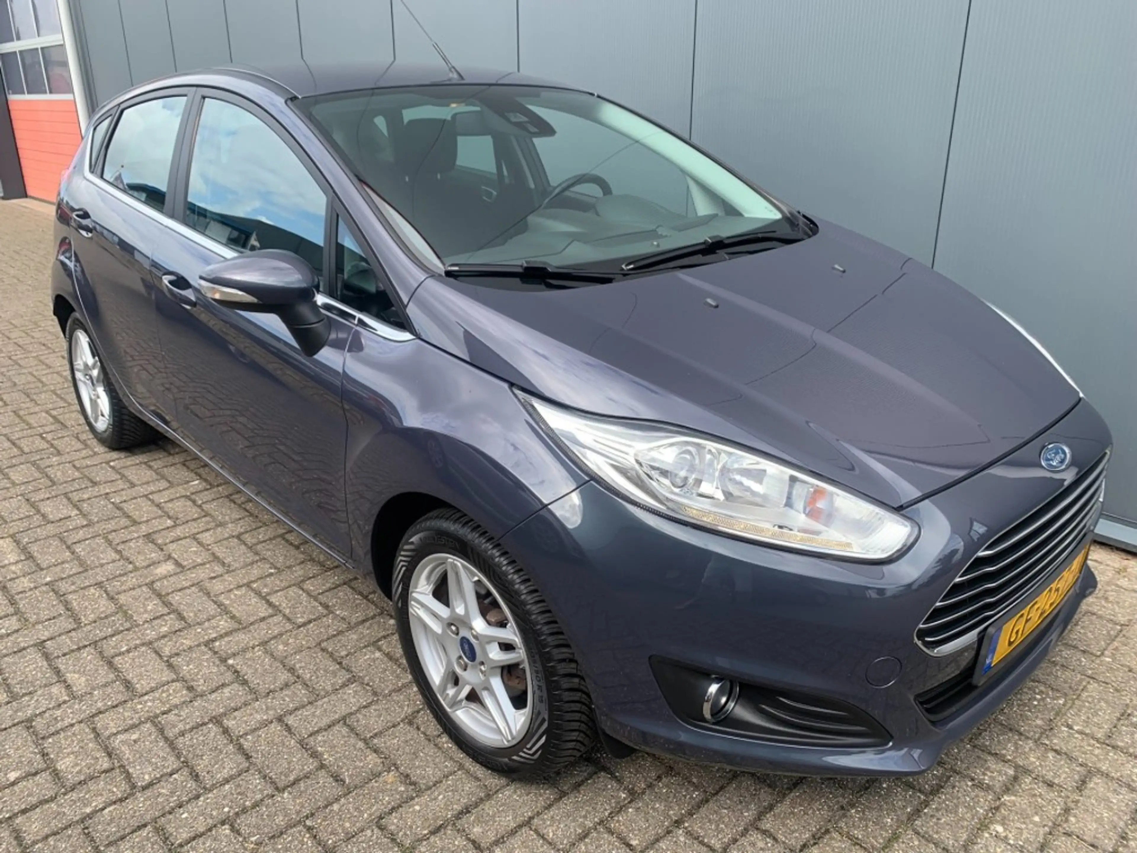 Ford Fiesta 1.0 EcoBoost Titanium met nw. distributie! — photo 3