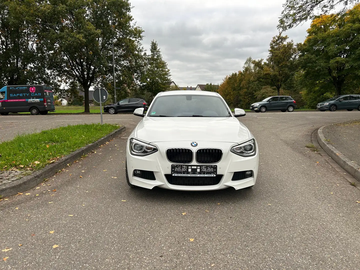 BMW 118 Sport-Paket M / M-Technic Weiß - 2
