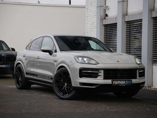Imagine Porsche Cayenne E-Hybrid Coupé ACC-LUFTF-PANO-AHK-MATRIX-BOSE