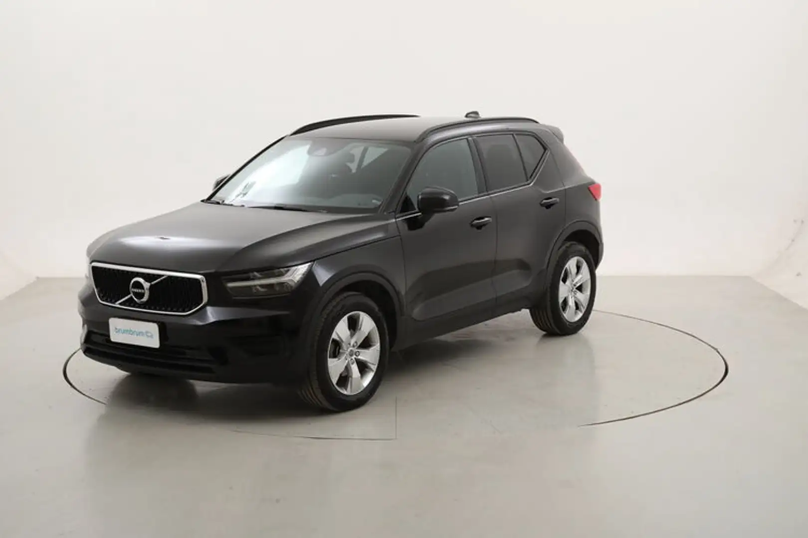 Volvo XC40 T2 Momentum Core 1.5 Benzina 129CV Nero - 1