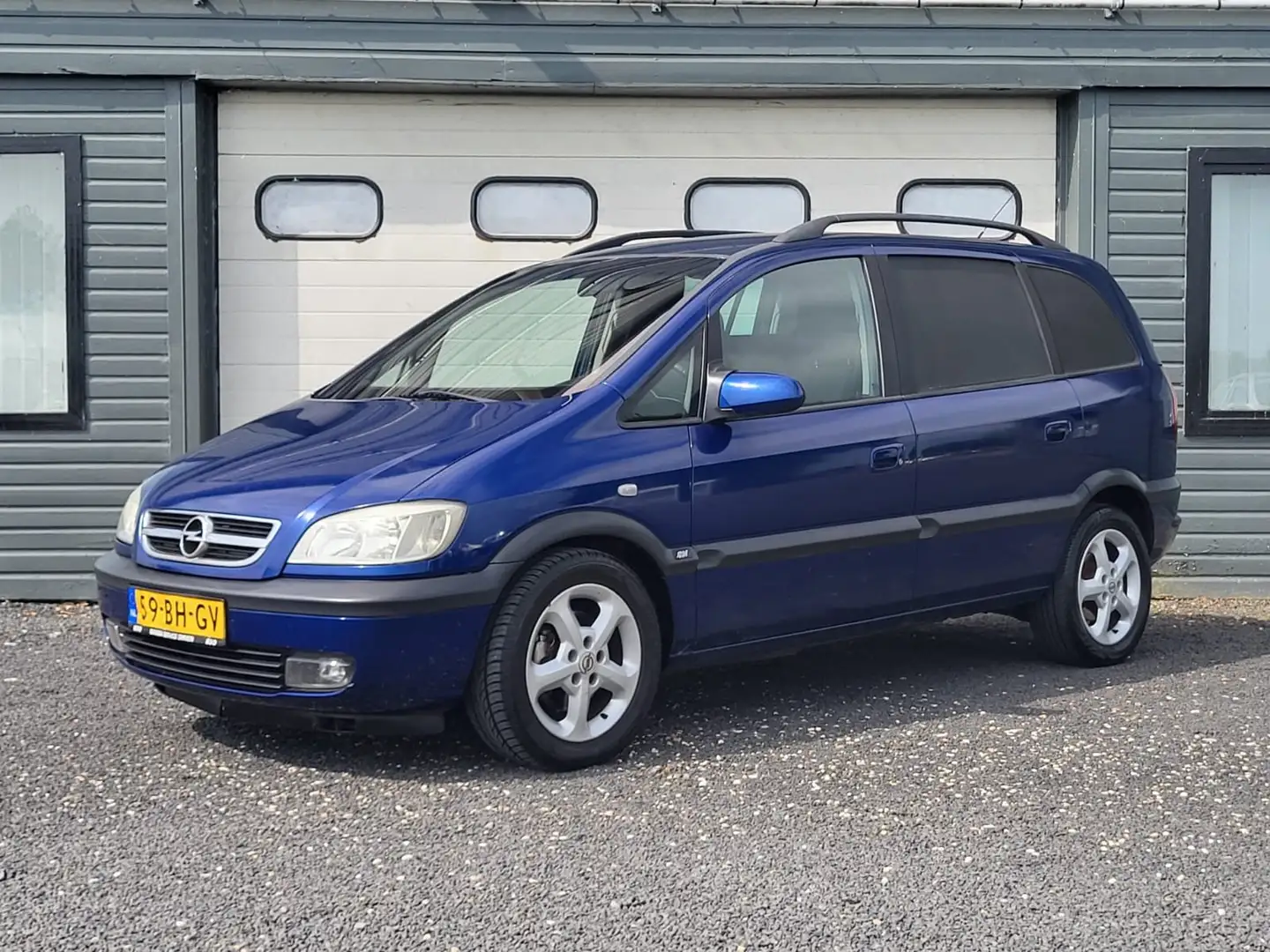 Opel Zafira 2.2 DTI Grijs kenteken Apk 30-4-2026! Blauw - 1