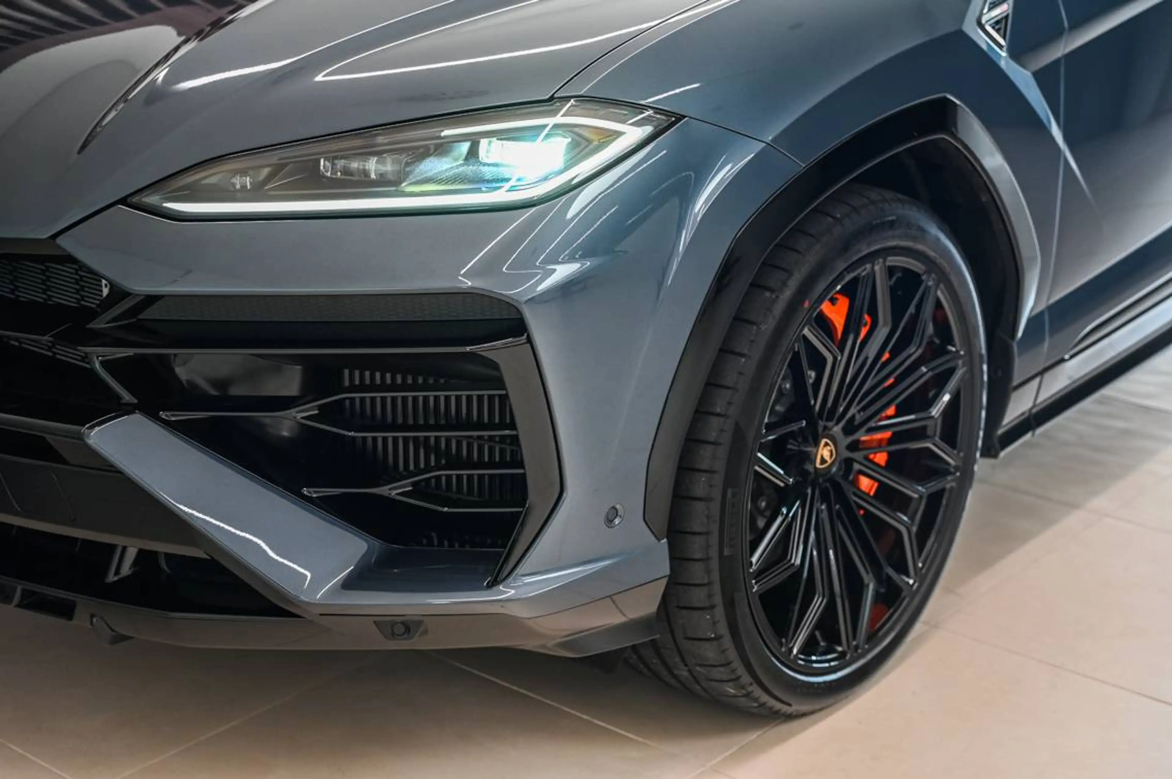 Lamborghini Urus Urus SE PHEV 4.0 BiTurbo V8 — photo 11