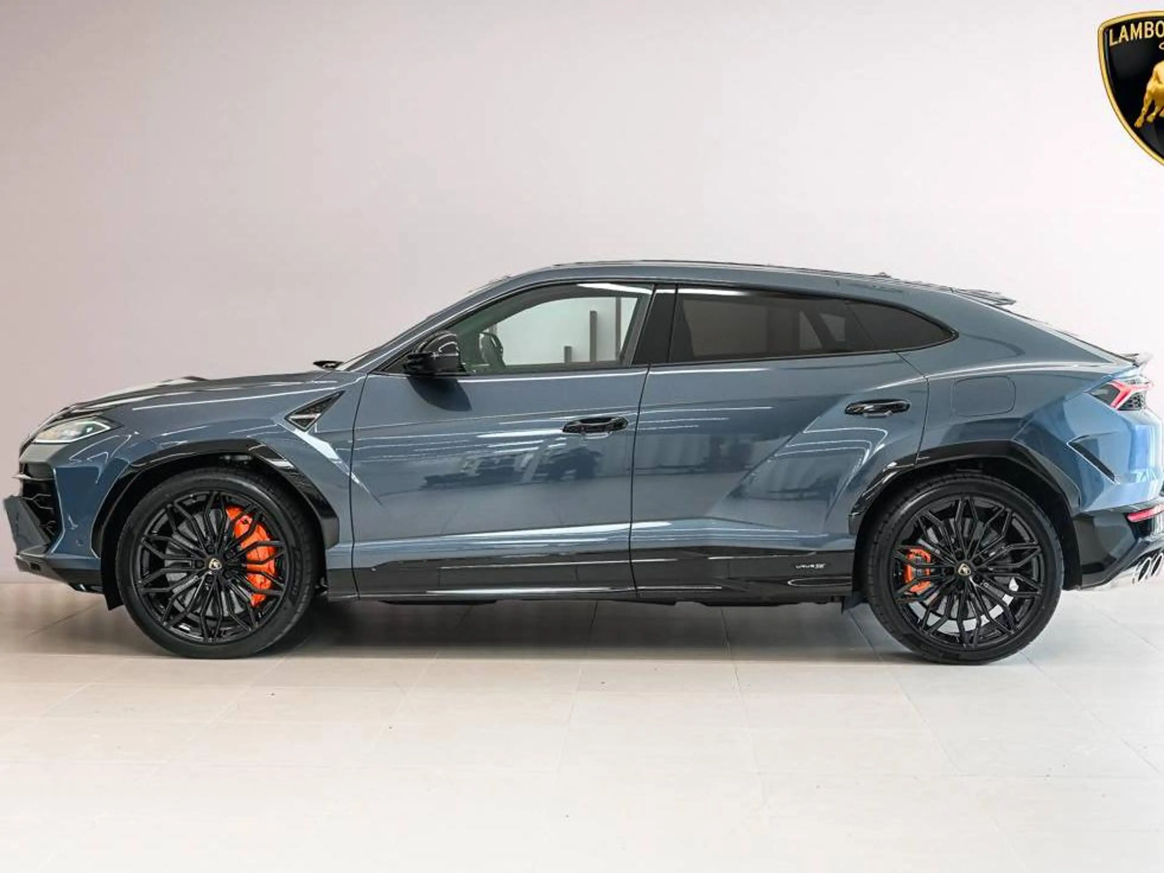 Lamborghini Urus Urus SE PHEV 4.0 BiTurbo V8 — photo 2