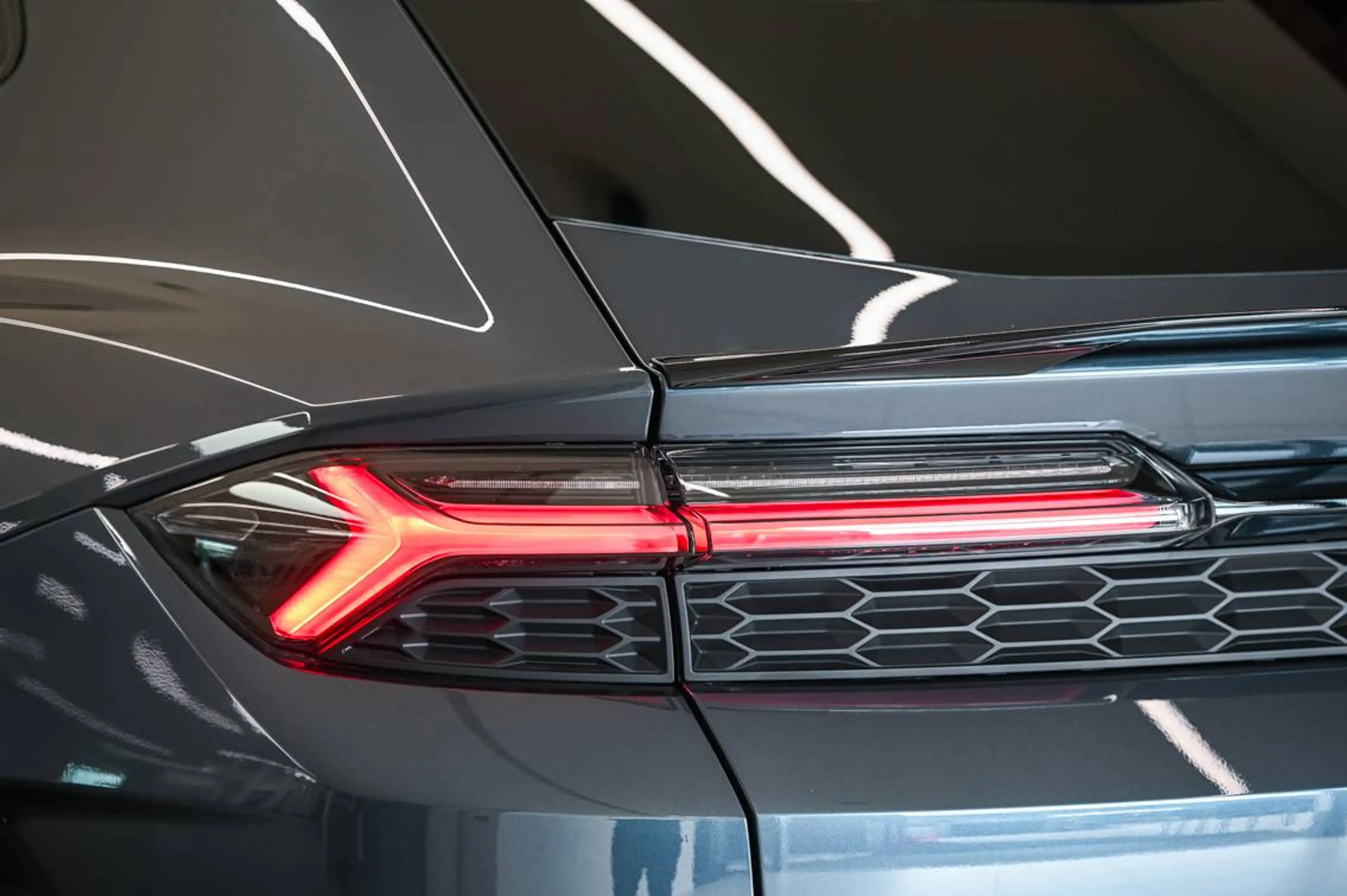 Lamborghini Urus Urus SE PHEV 4.0 BiTurbo V8 — photo 14