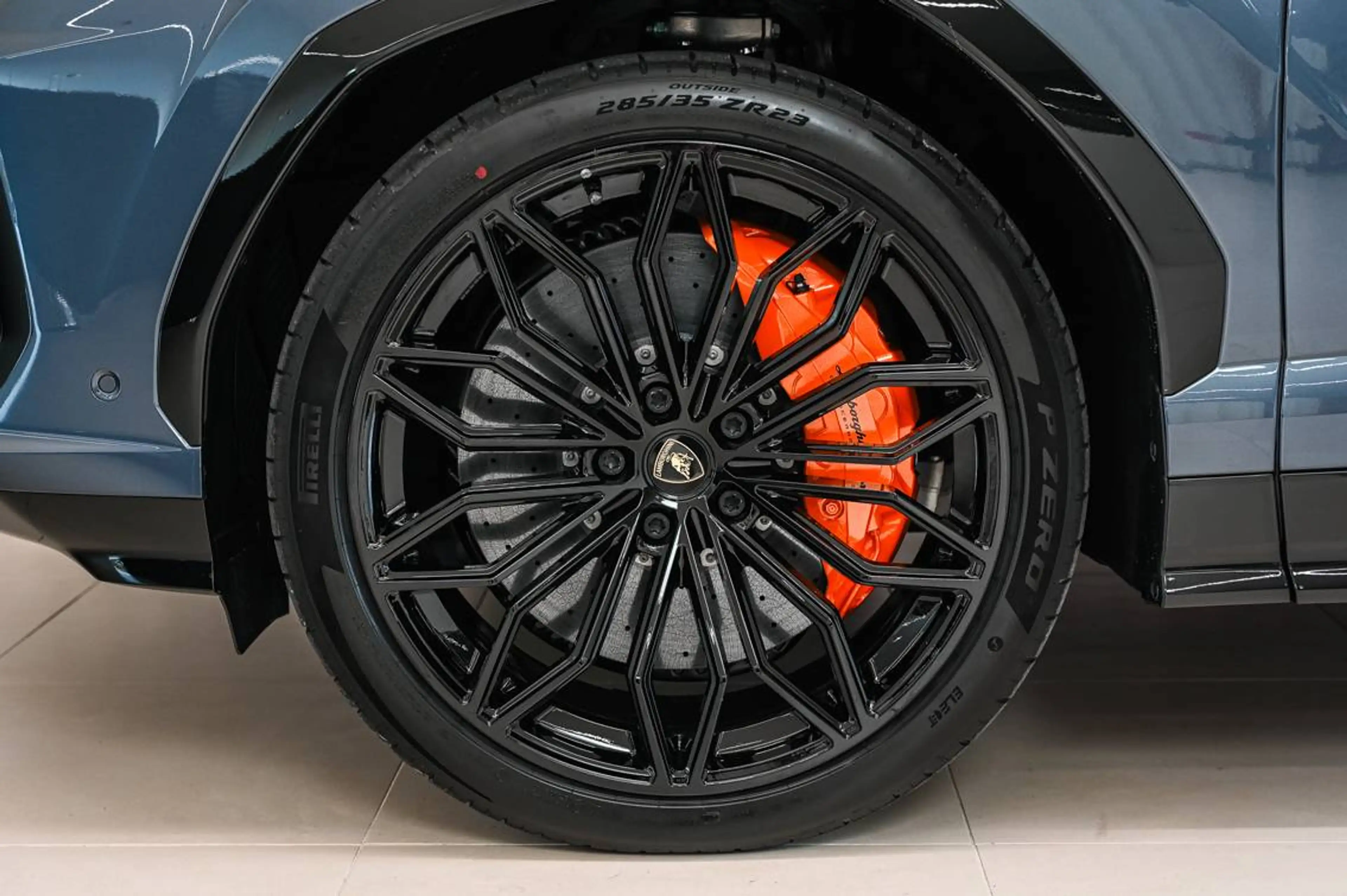 Lamborghini Urus Urus SE PHEV 4.0 BiTurbo V8 — photo 9