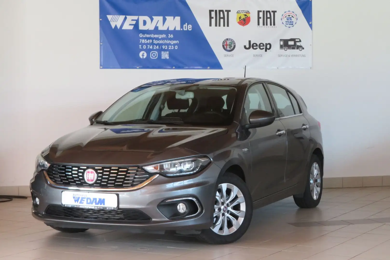 Fiat Tipo 5-Türer Lounge 1.4 T-Jet 120PS *NAVI,SHZ* Grau - 1