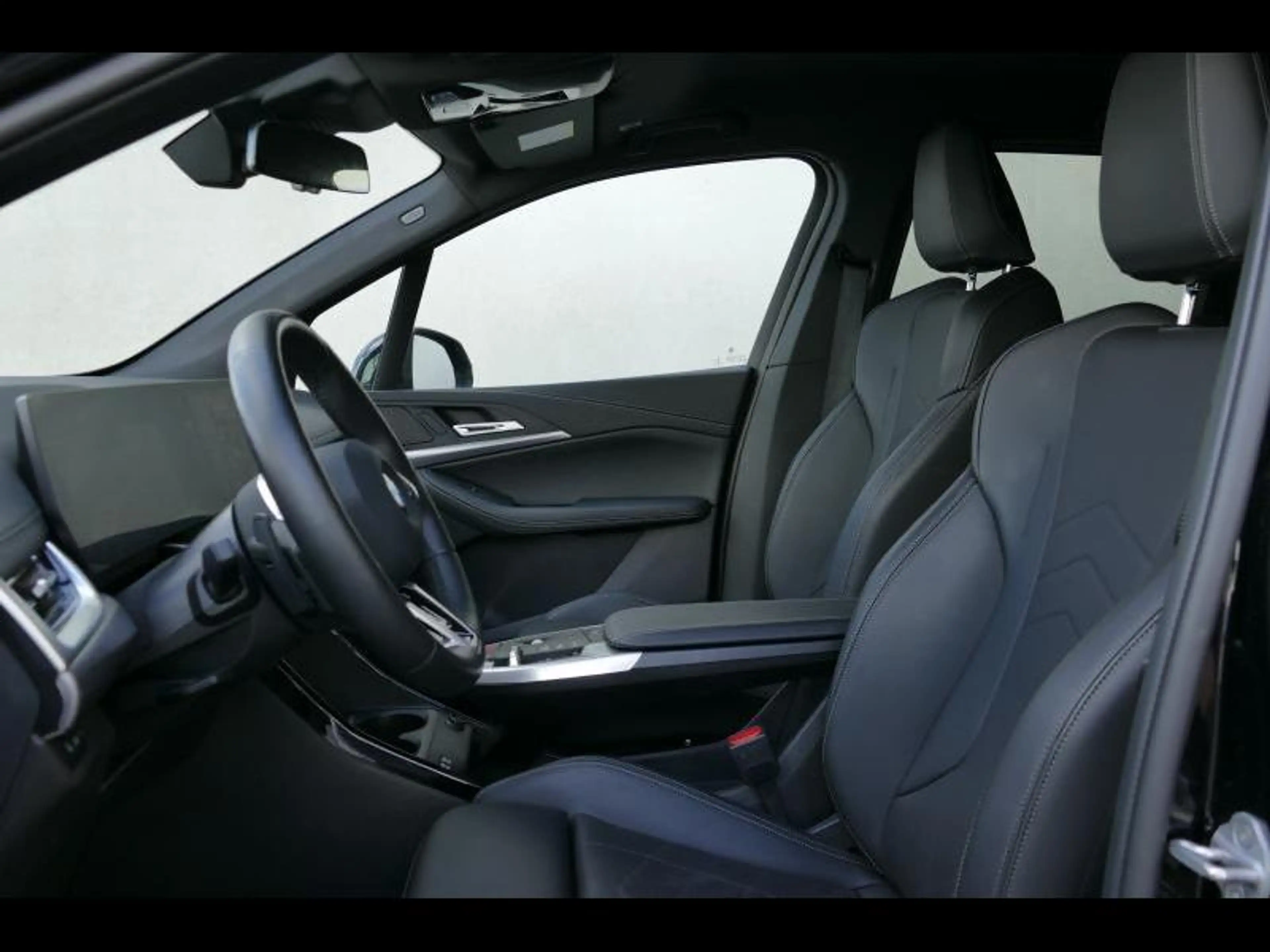 BMW 216 i — photo 9