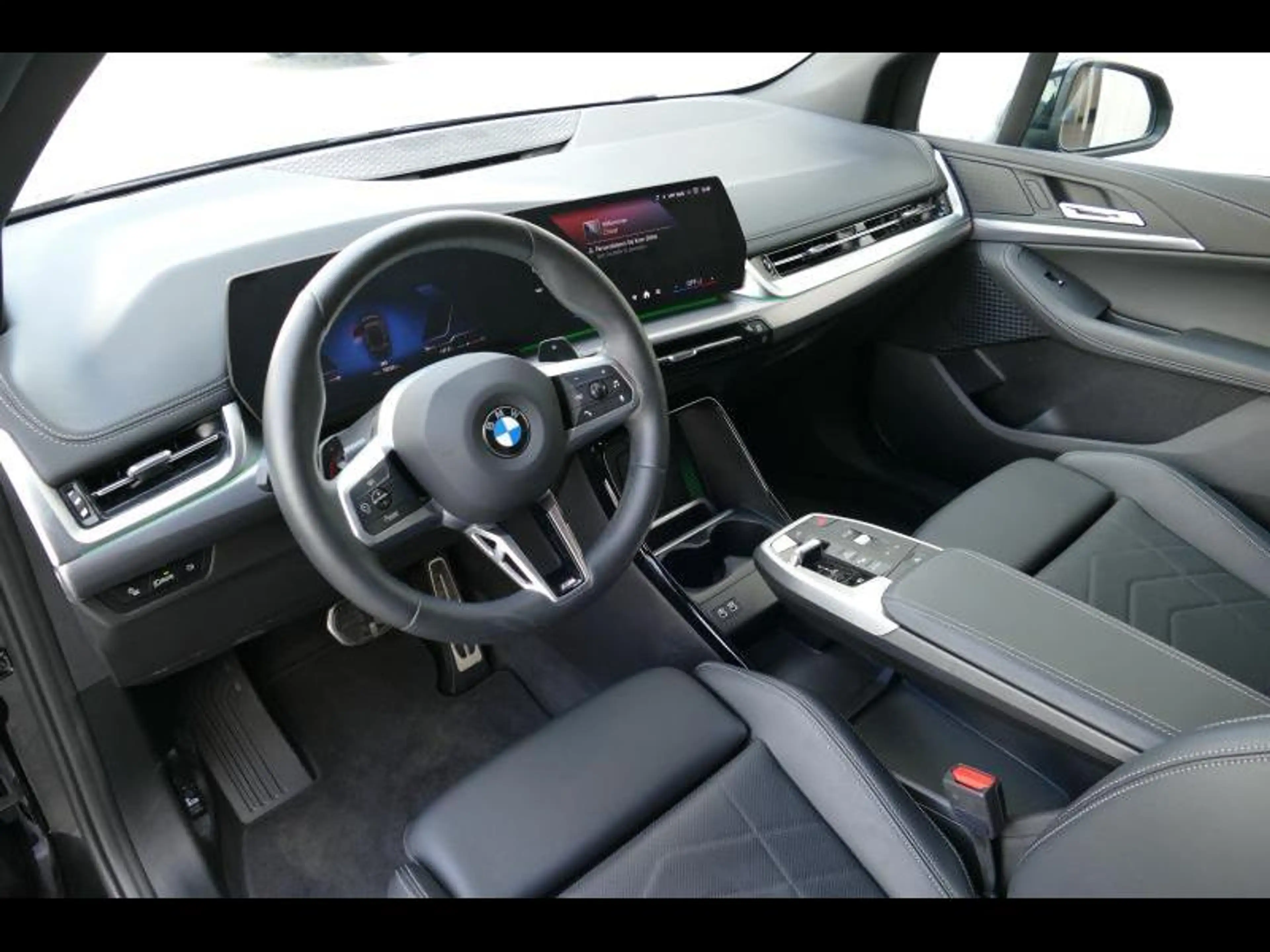BMW 216 i — photo 6