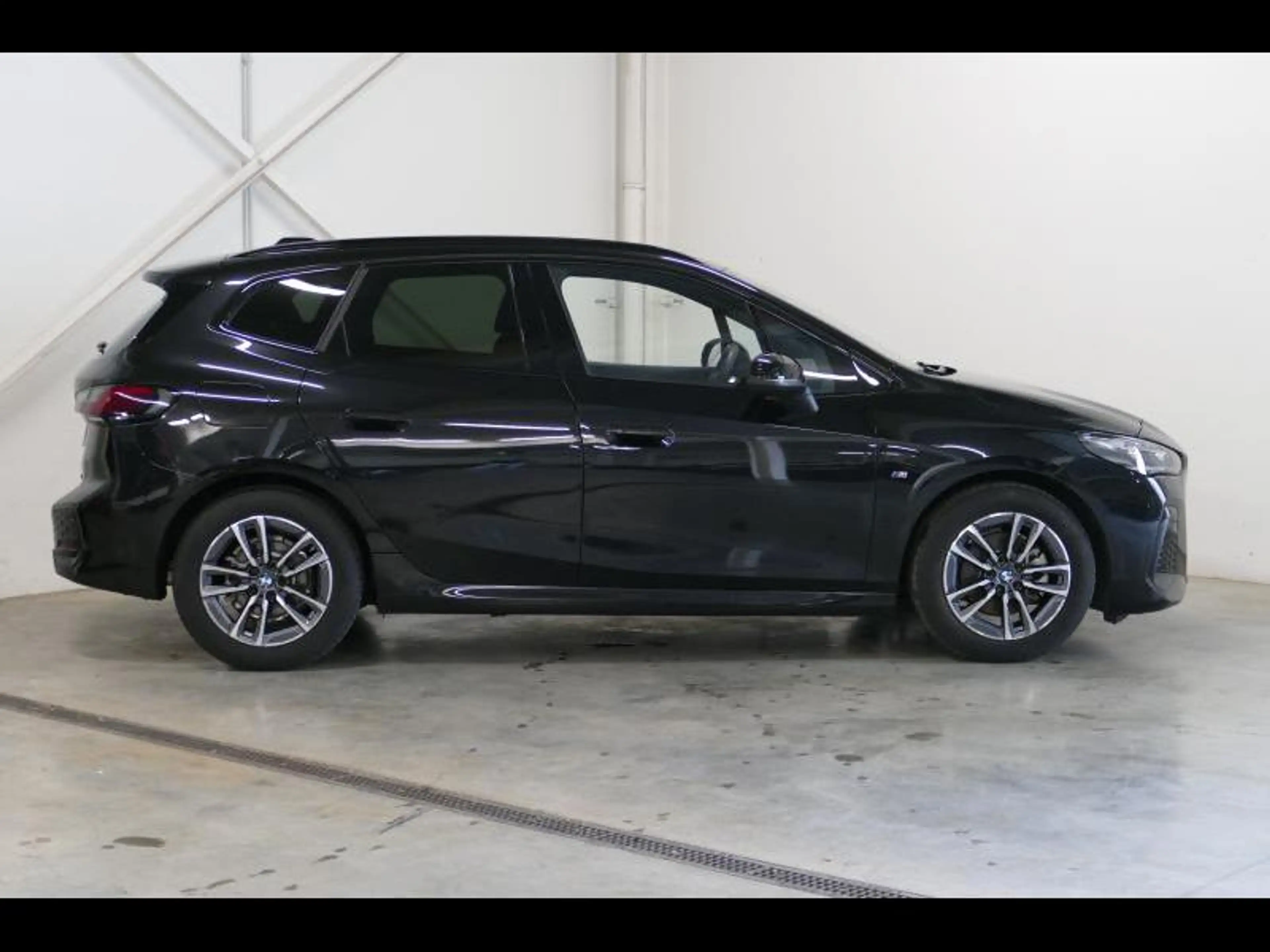 BMW 216 i — photo 4