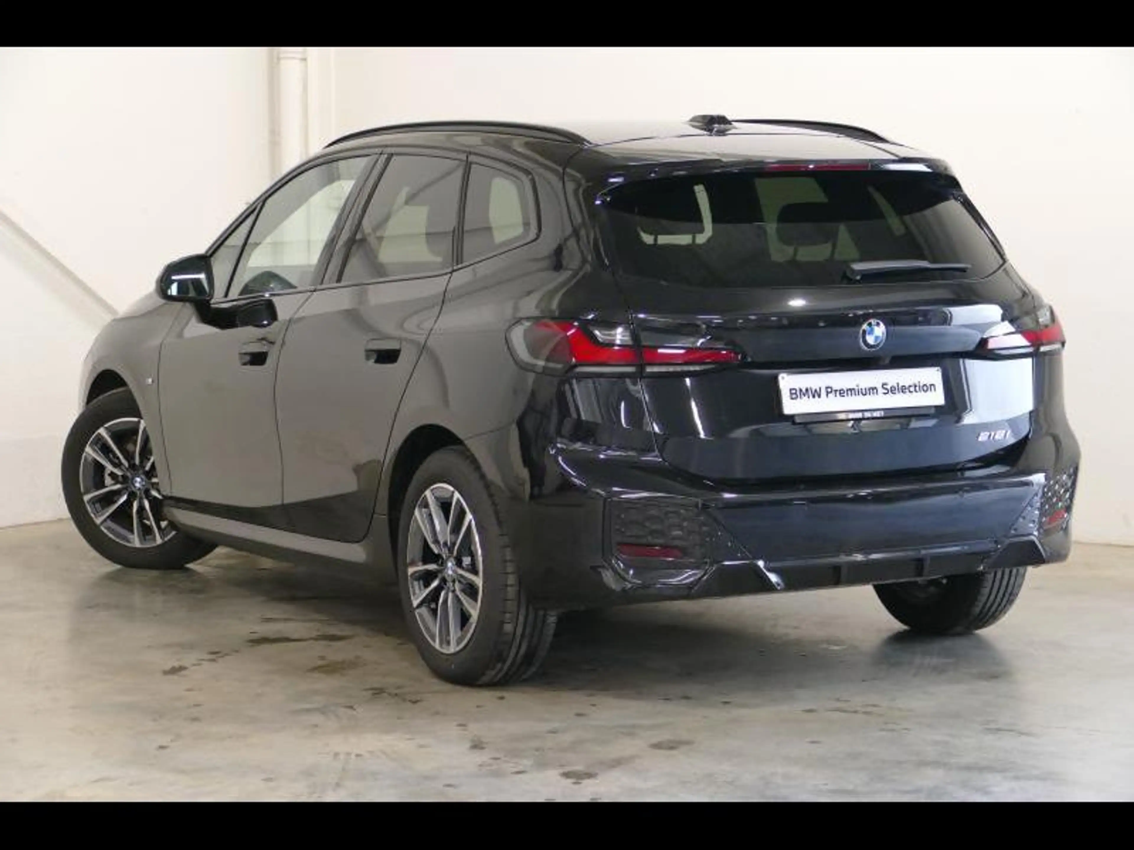 BMW 216 i — photo 5
