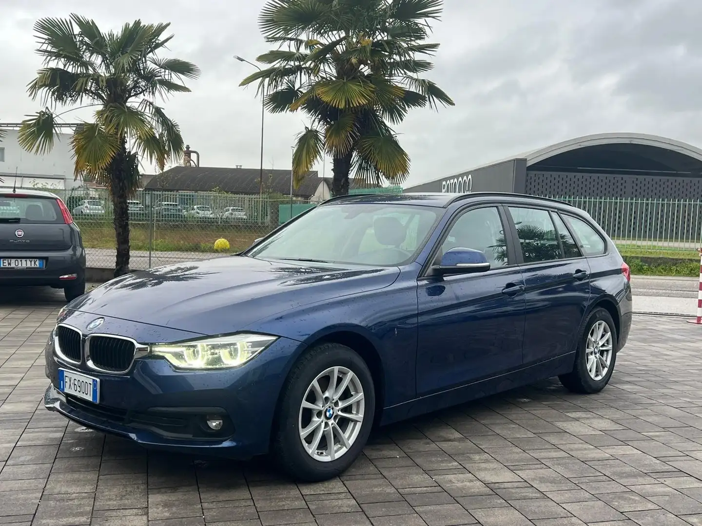 BMW 318 318d Touring Business Advantage - targa FX690DT - Blu/Azzurro - 2
