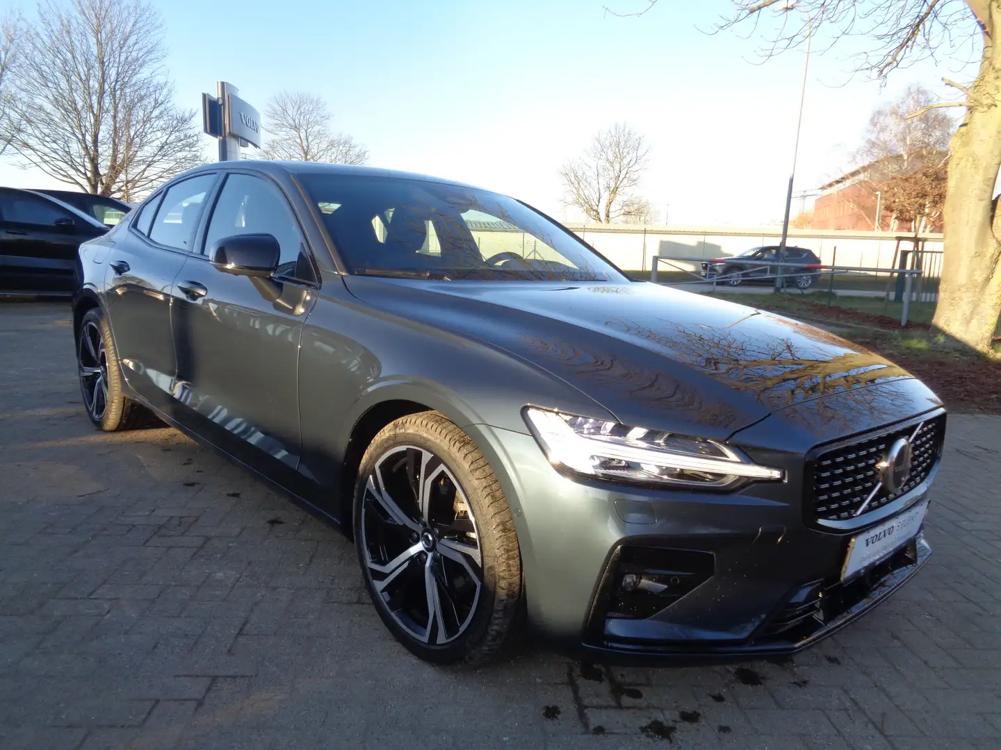Volvo S60 B4 Plus Dark Blau - 2