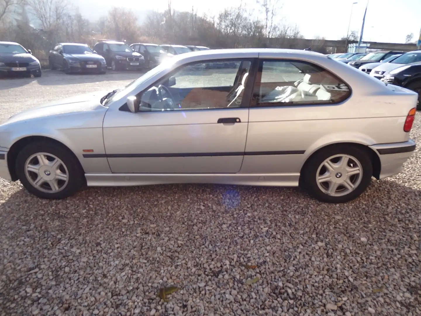 BMW 316 i Compact/Klima/Alu/SitzH/Automatik/ Zilver - 2