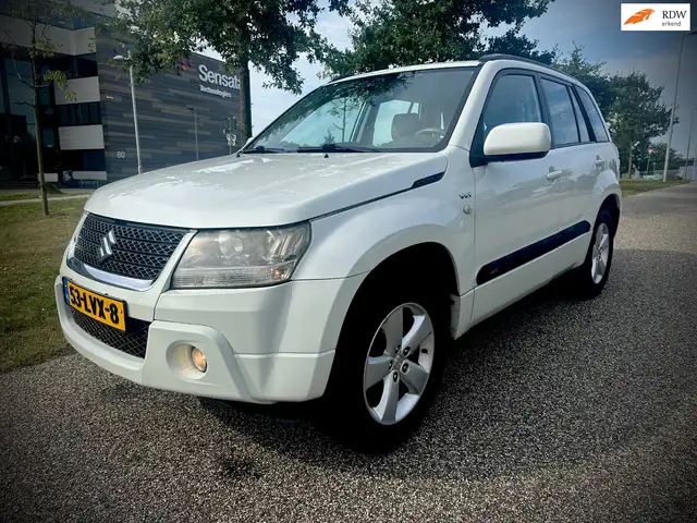 Suzuki Grand Vitara 2.4 Exclusive, AUTOMAAT, 4WD, LAGE KM, NIEUWE APK,