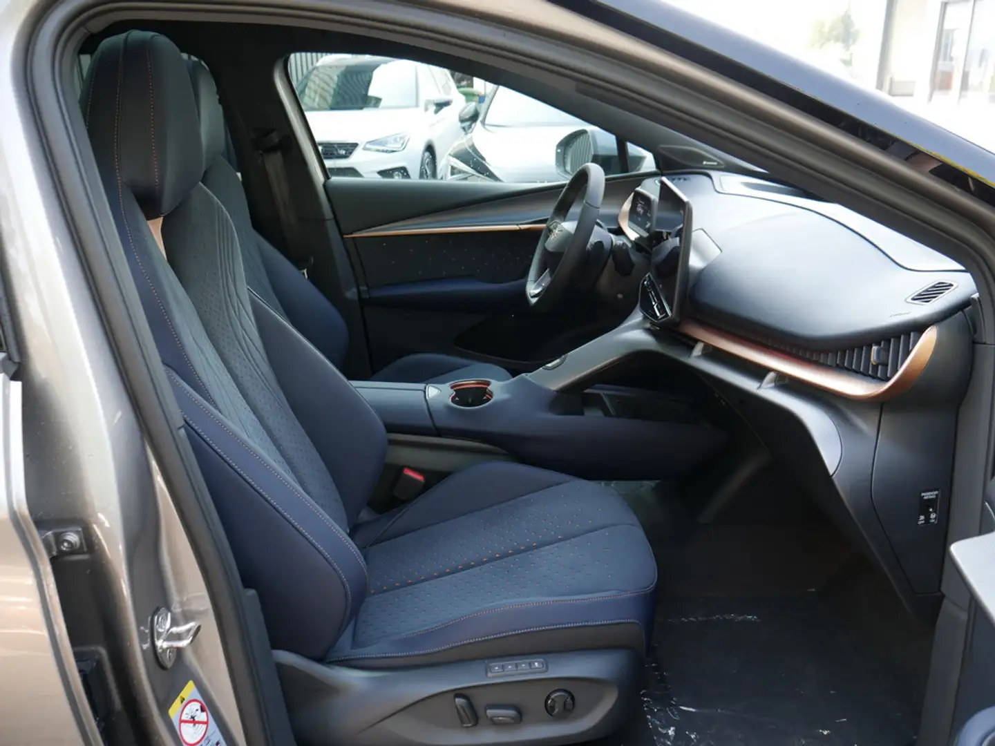 CUPRA Tavascan 250 kW VZ 4Drive ACC HUD LED 360° Beige - 2