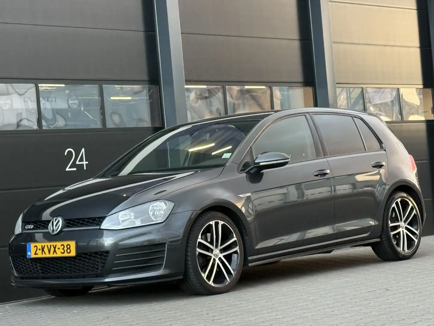 Volkswagen Golf GTD 2.0 TDI 184 PK EURO-6 Gris - 1