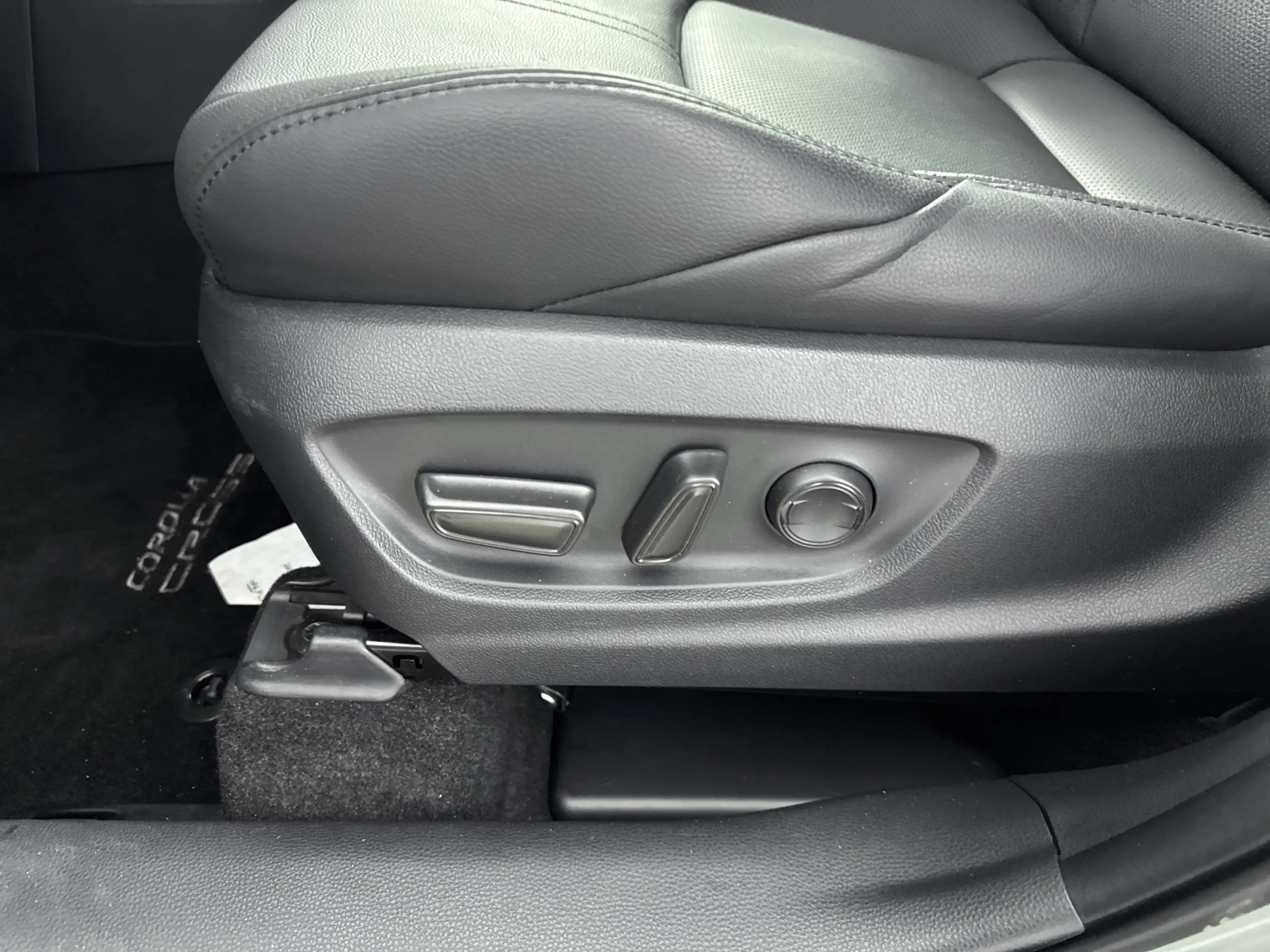 Toyota Corolla Cross Hybrid 200 Executive VOL! | Pano | JBL | Blindspot — photo 5