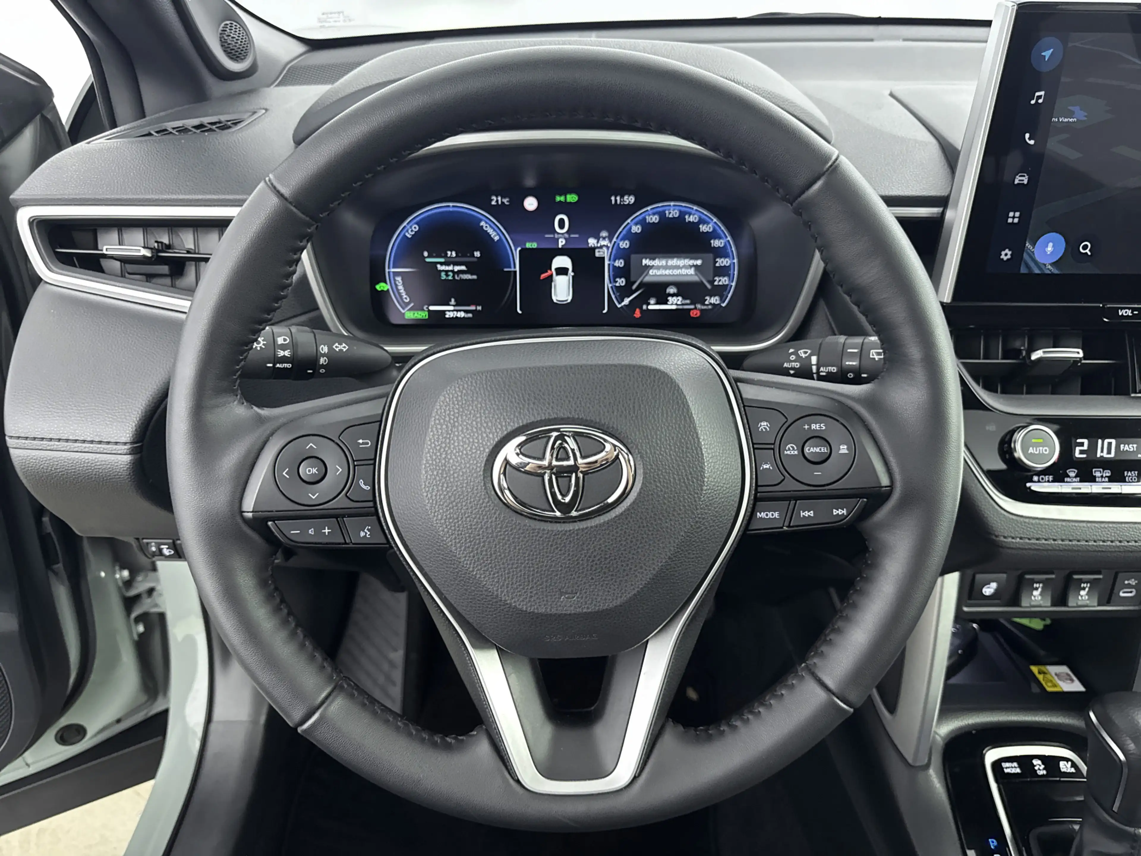 Toyota Corolla Cross Hybrid 200 Executive VOL! | Pano | JBL | Blindspot — photo 12