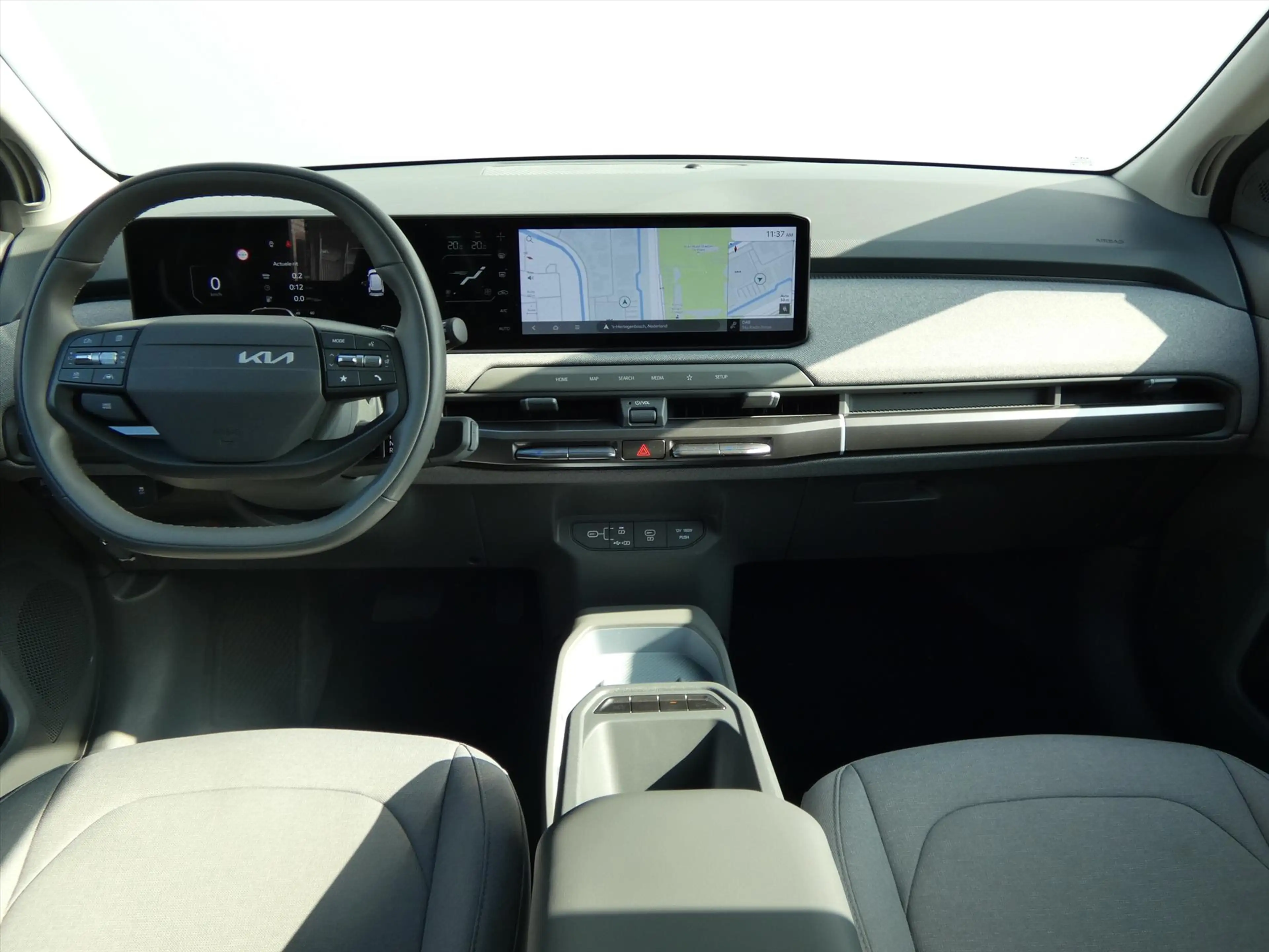 Kia EV3 58,3 kWh 204pk Plus — photo 12