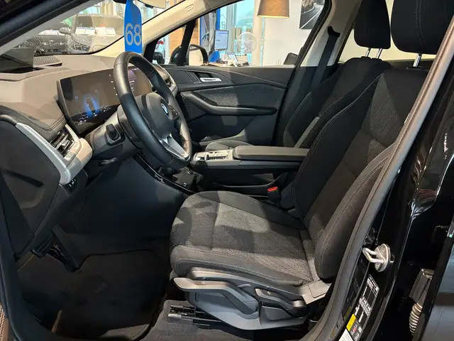 BMW 2 Series view 12