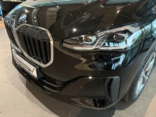 BMW 2 Series view 9