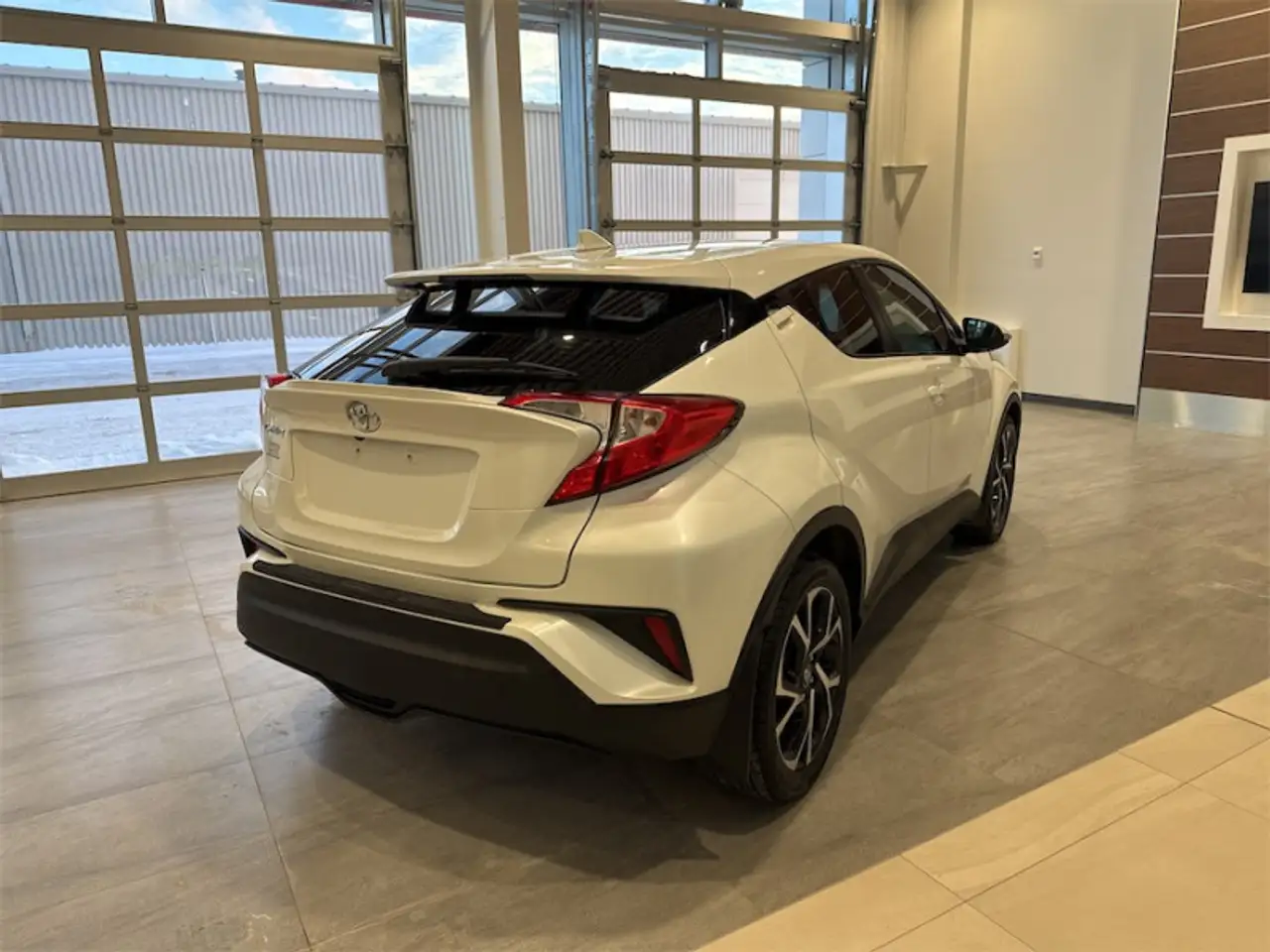 Toyota C-HR снимка Toyota C-HR