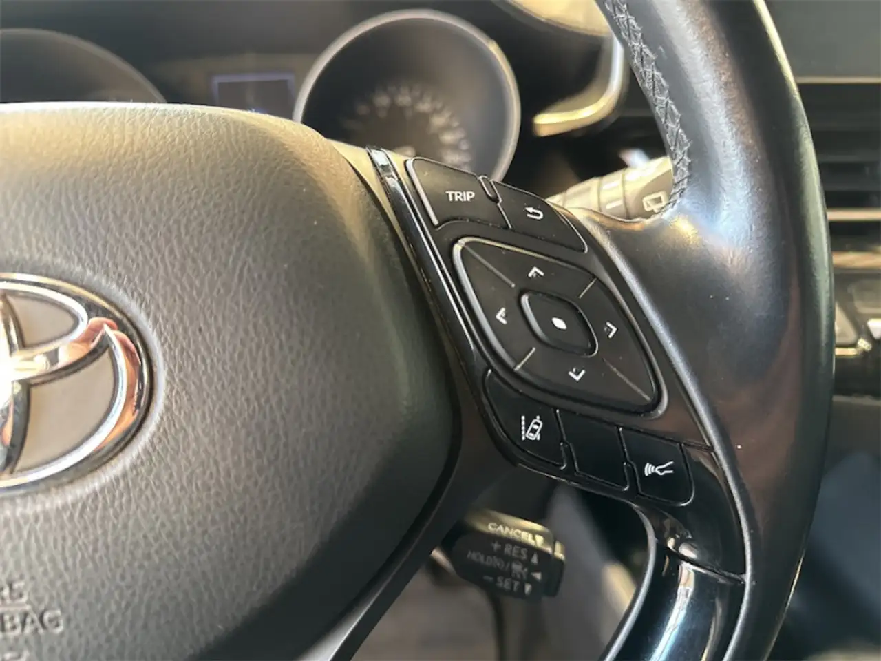 Toyota C-HR снимка Toyota C-HR