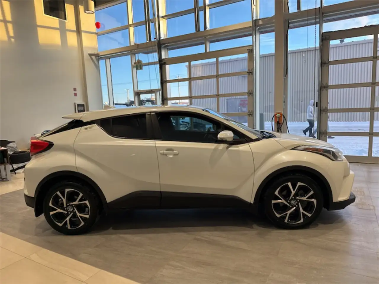 Toyota C-HR снимка Toyota C-HR