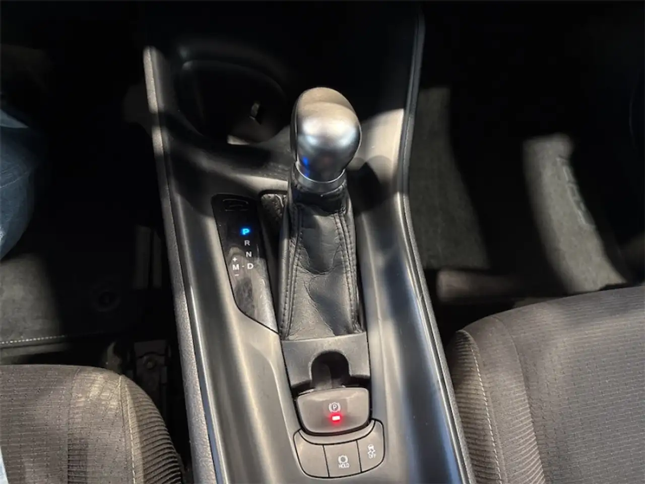 Toyota C-HR снимка Toyota C-HR