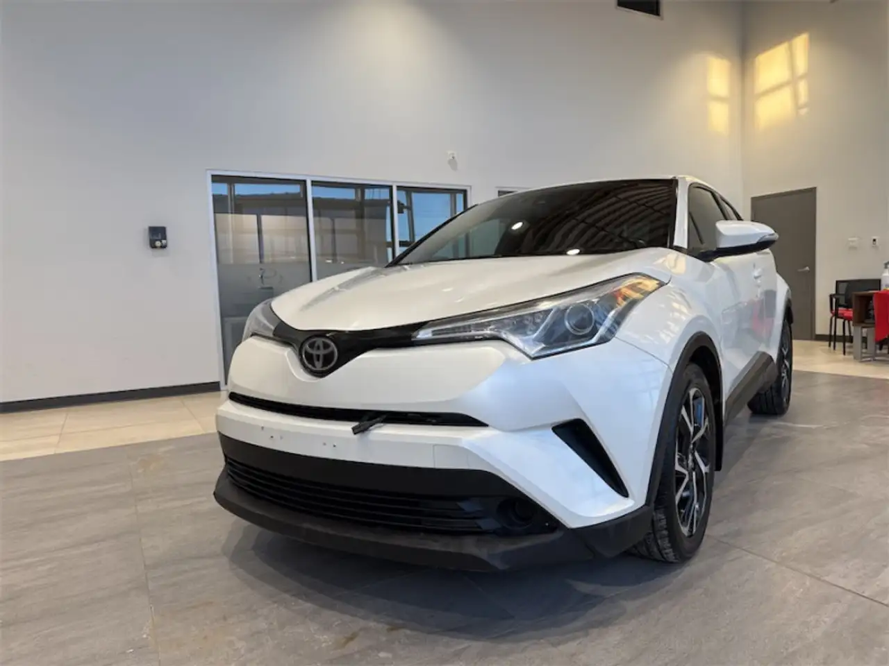 Toyota C-HR снимка Toyota C-HR
