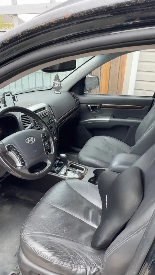 Hyundai SANTA FE photo Hyundai SANTA FE