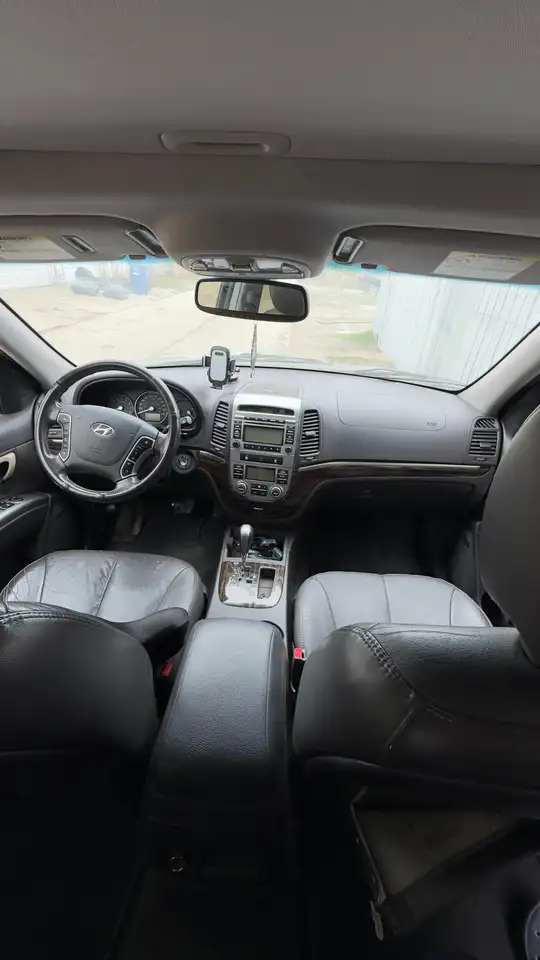 Hyundai SANTA FE photo Hyundai SANTA FE