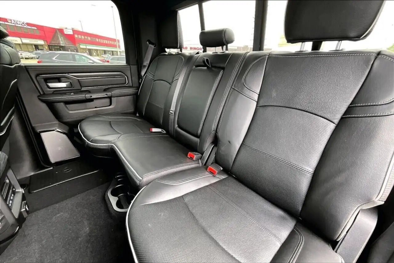 RAM 2500 снимка RAM 2500